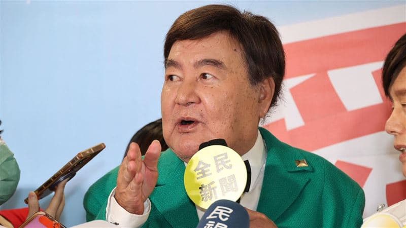 資深藝人方駿日前出席公益演唱會時,針對外甥女狄鶯與孫鵬之子孫安佐因測試噴火裝置遭羈押一事,罕見公開重砲抨擊。(組合圖/資料照)