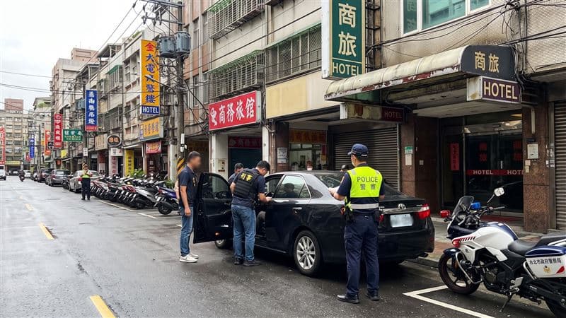 狂打「把老闆榨乾」！逮應召集團收水車手