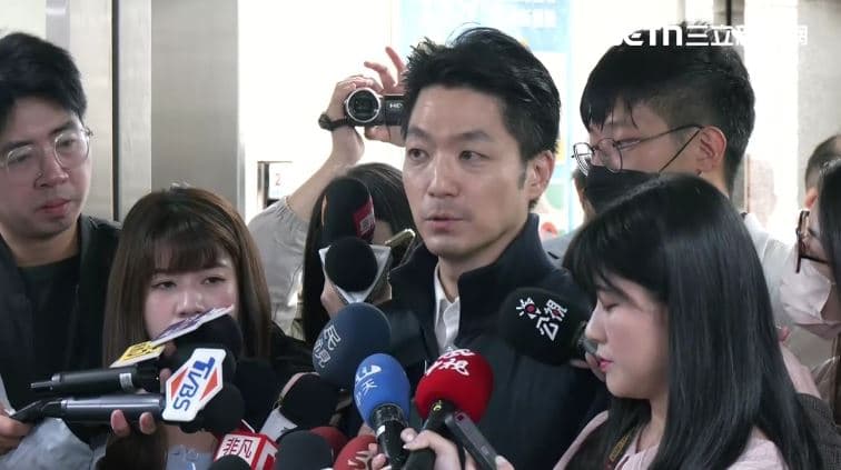 蔣萬安第一個專訪竟給「他」！網看傻