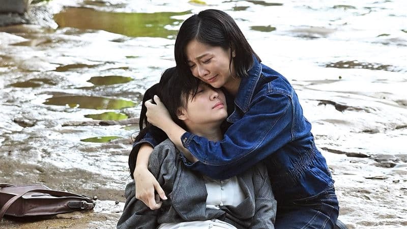 女女CP「人工呼吸」！王丁筑溺水再吻蔡祥