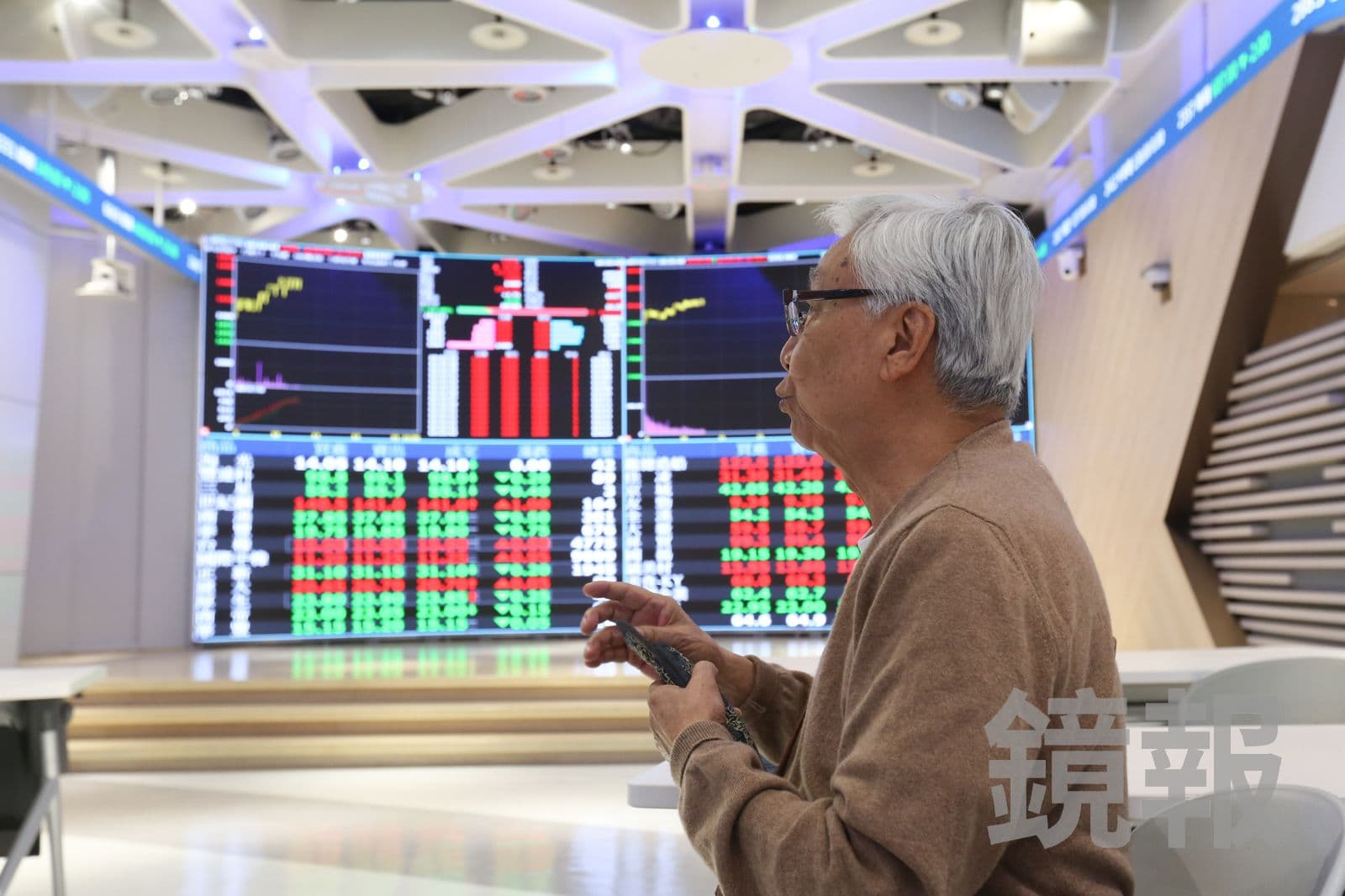 台股早盤小跌約百點。攝影董孟航022_2025-12-08.jpg