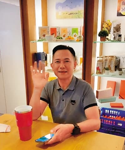 吉品養生總經理劉吉仁(圖)與李李仁夫婦鬧翻前,曾現身陶晶瑩直播。(翻攝陶晶瑩臉書)