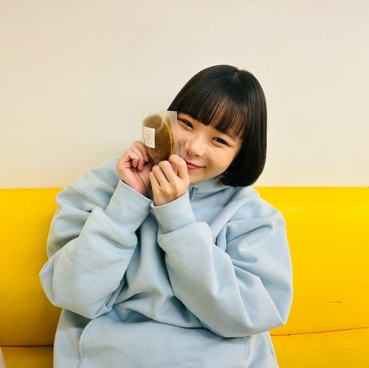 去年8月與日本資深男星水谷豐的35歲女兒、女演員趣里奉子成婚,婚後不久更迎來孩子誕生。(翻攝自趣里IG)