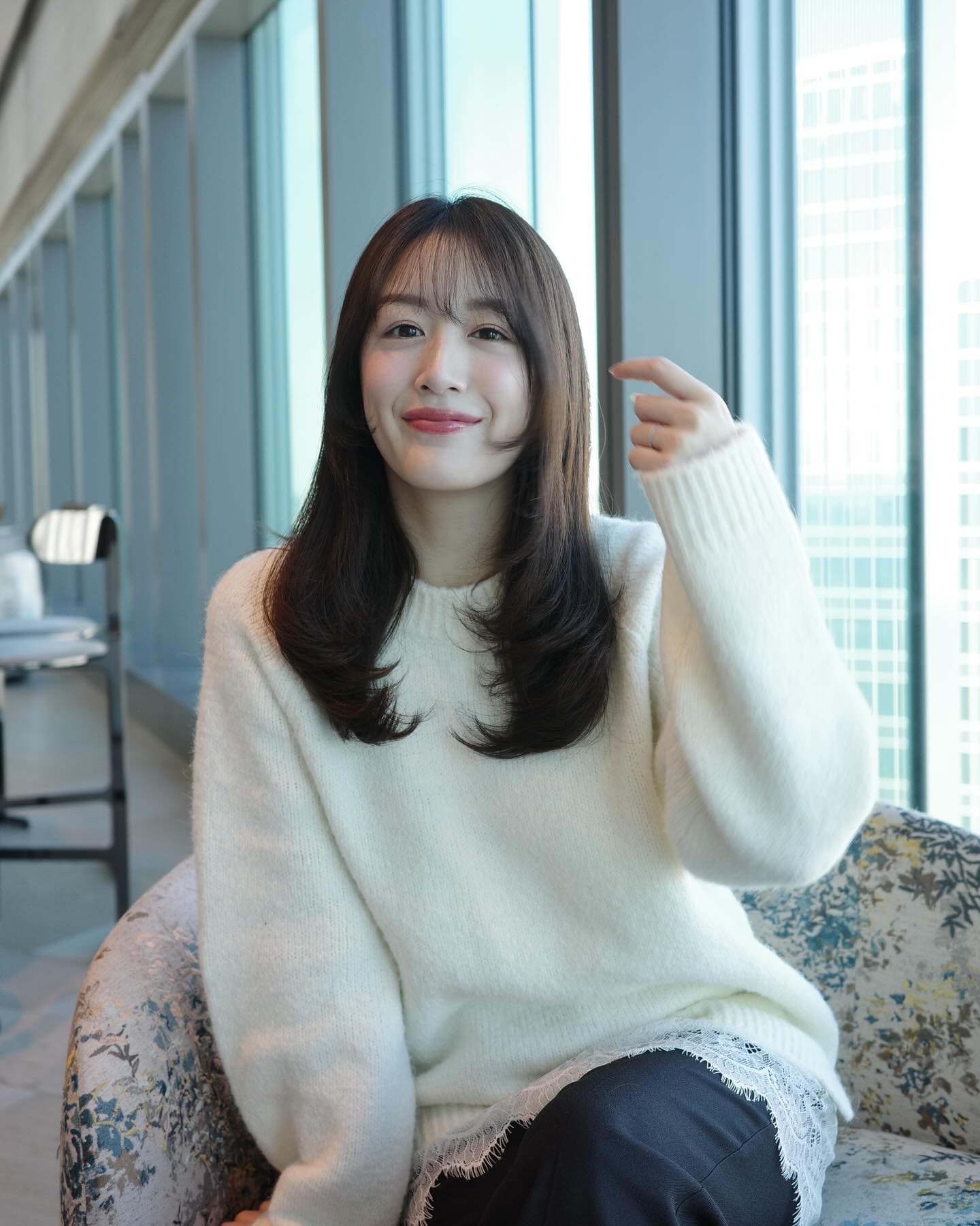 現年33歲的花乃瑪莉亞曾是寶塚歌劇團花組首席女演員。(翻攝自花乃瑪莉亞 IG)