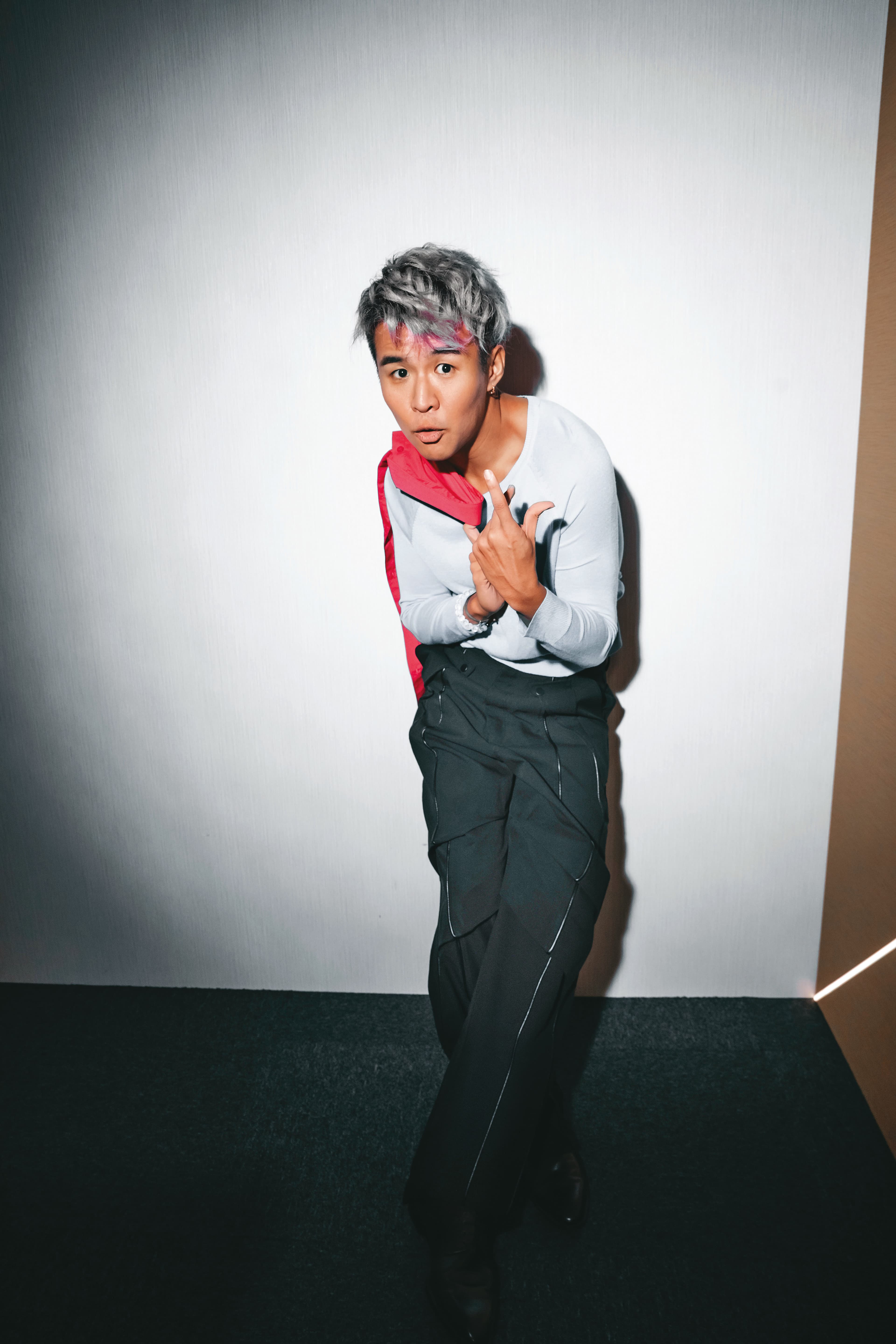 屁孩演出《舊金山美容院》,透過角色將偽裝一層一層剝去,讓他更認識自己。