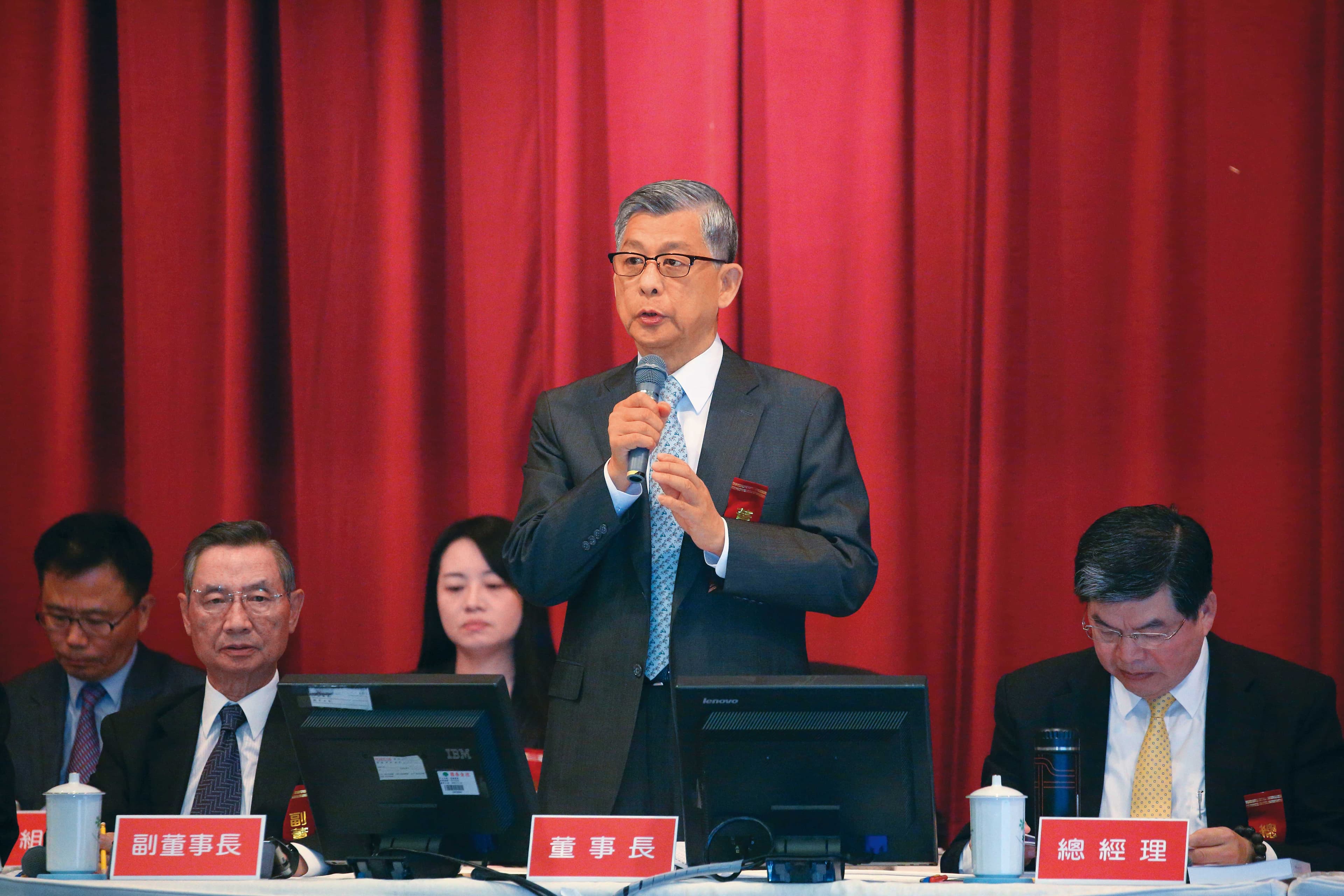 面對國泰投信8檔基金淨值重算事件擴大為公司治理案件,對蔡宏圖而言,殺傷力頗大。