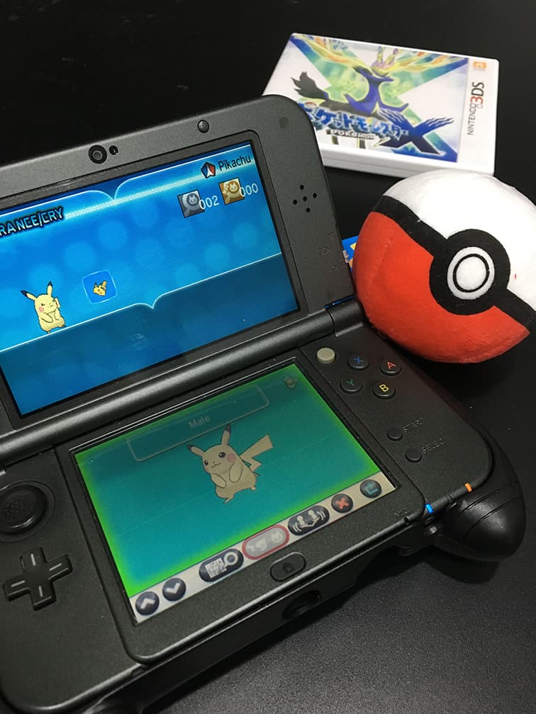 筆者向友人借了一台 3DS 主機、買了一片舊作《精靈寶可夢X》來體驗原作精隨。