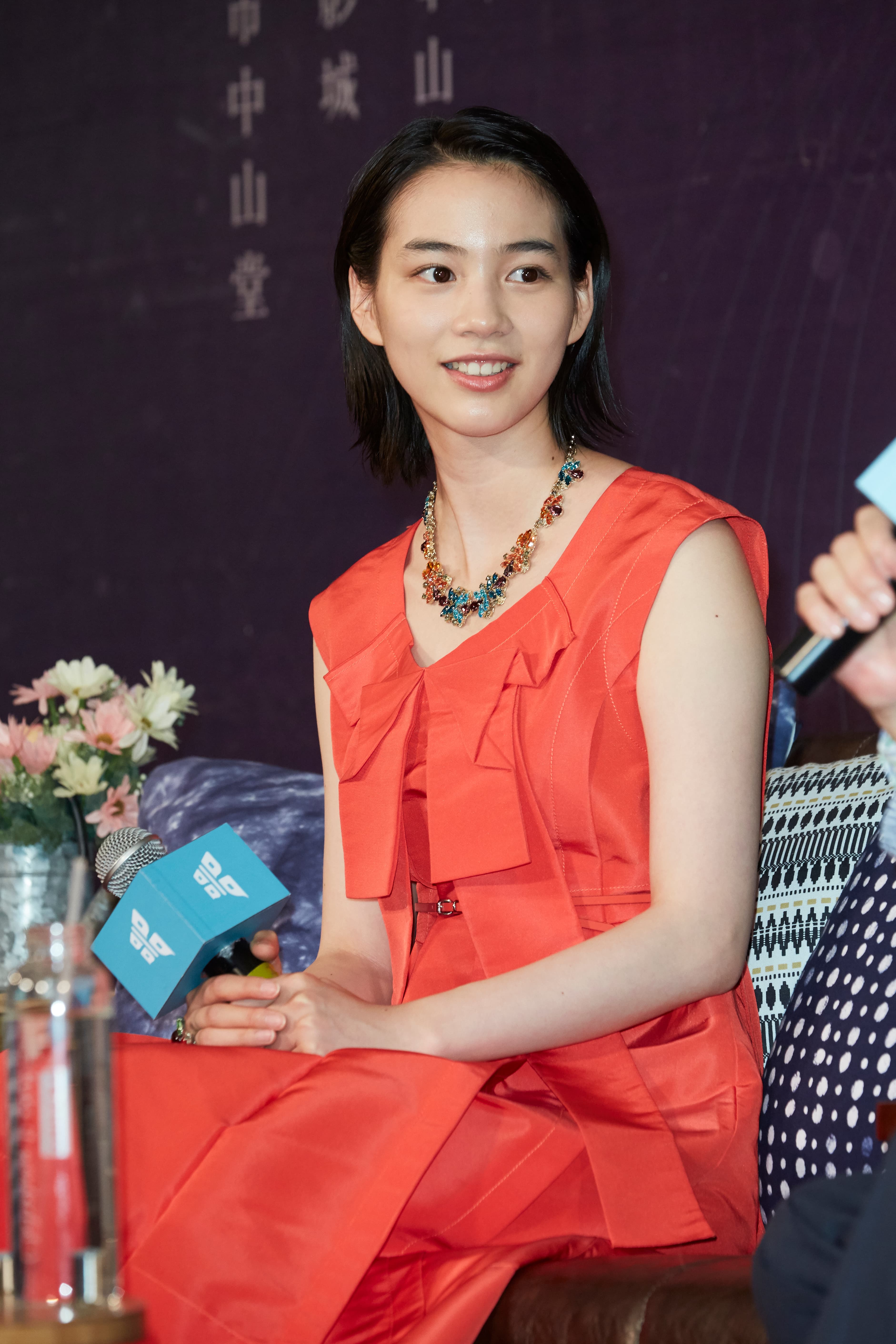 Non(能年玲奈)說自己和電影裡的「鈴」一樣,很常被人發現在發呆。