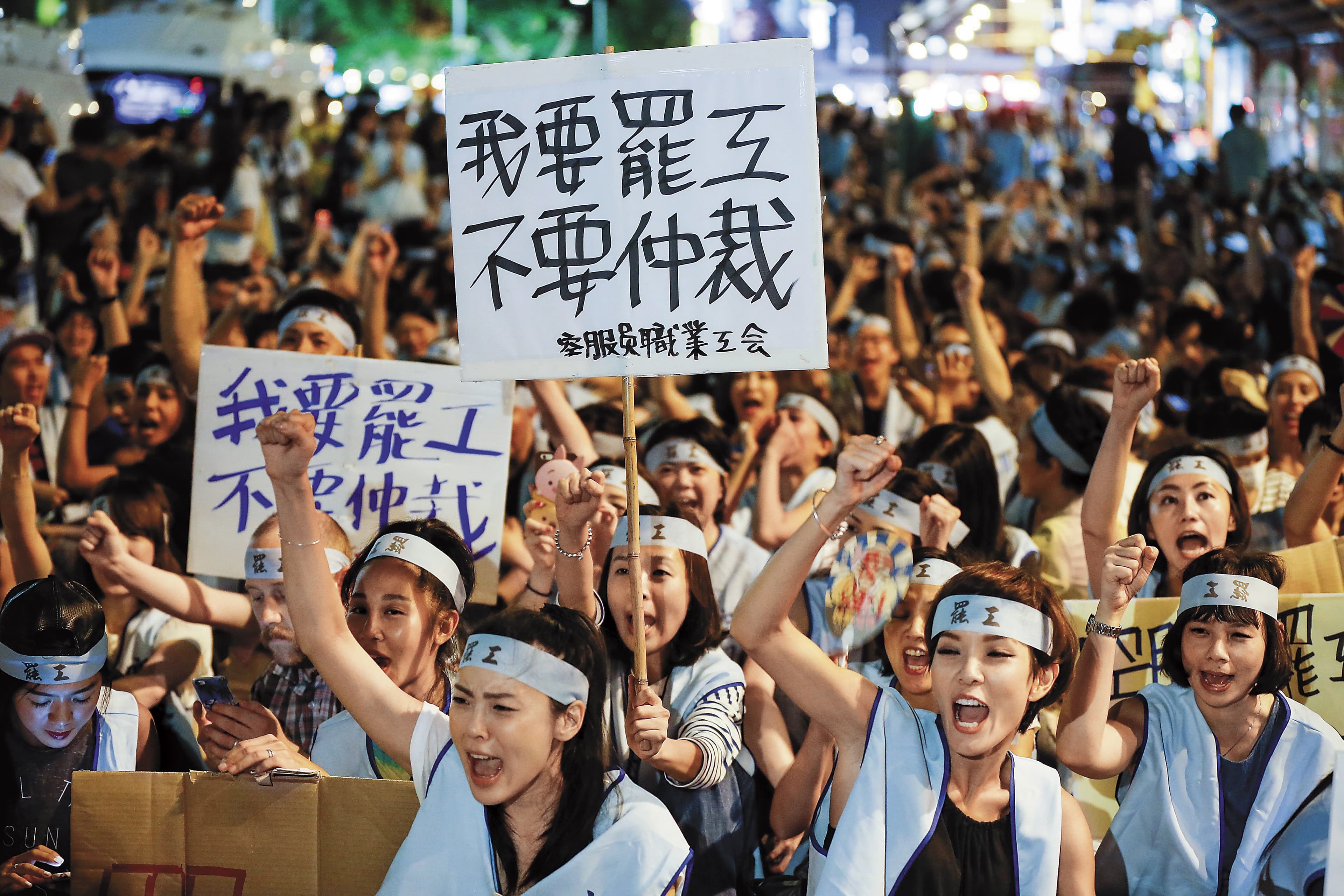空姐罷工導致航班延誤或取消,需注意多數不便險對罷工除外不賠,也不賠台灣出發的去程。(東方IC)
