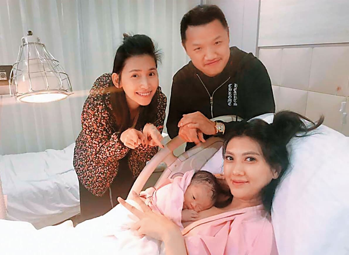 Doris與鍾孟志在他揚言要投資的做月子中心復合,後來Doris也為他生了一個孩子。(讀者提供)