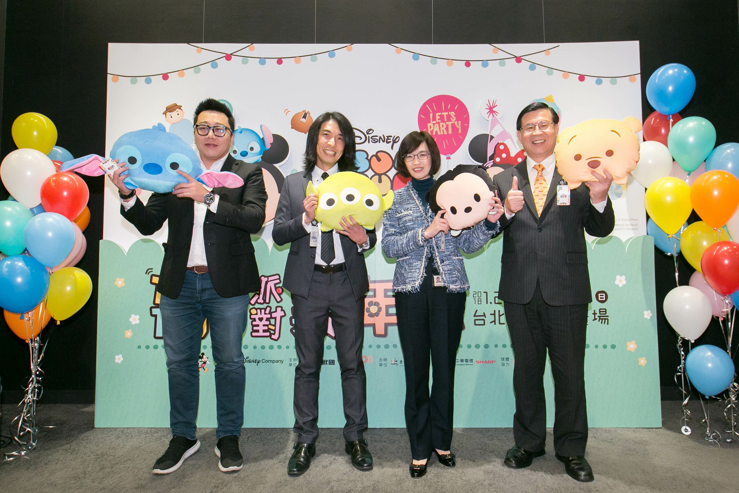 左起為野獸國副總經理李昇峰、台灣華特迪士尼行銷總監吳育達、台北101商場事業處營運長朱麗文、臺北市雙層觀光巴士執行長徐浩源。(台北101提供)