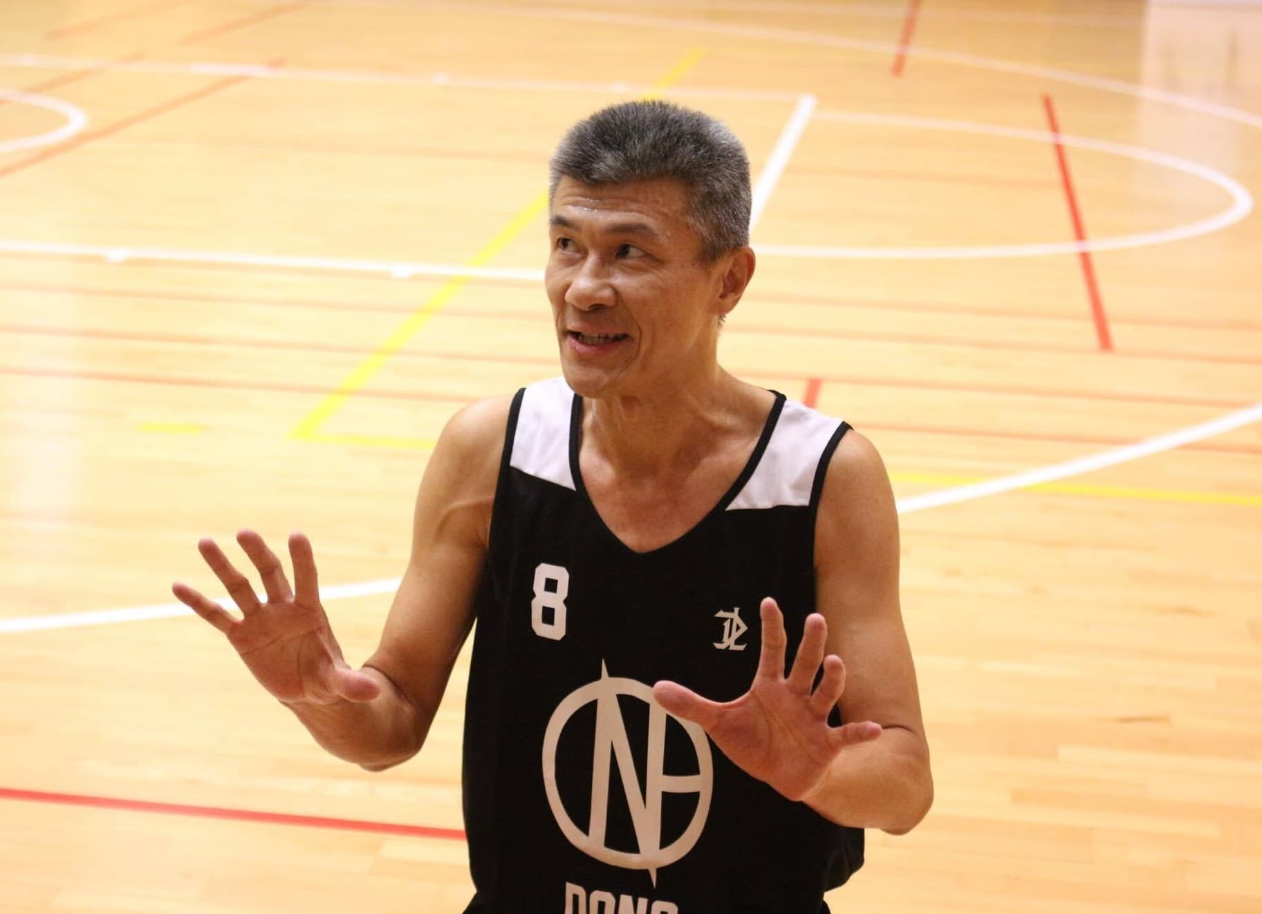 「東方神祕力量」李亦伸遭體育主播張旖旂控訴性騷擾。(翻攝自李亦伸臉書)
