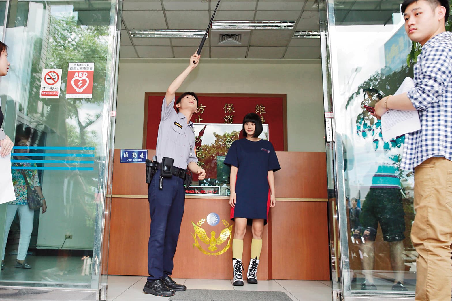 21歲的四葉草從網路爆紅,成名後負面新聞也不少,日前IG遭駭客盜帳號,發文及追蹤粉絲全都消失,氣得她2日上警局提告。