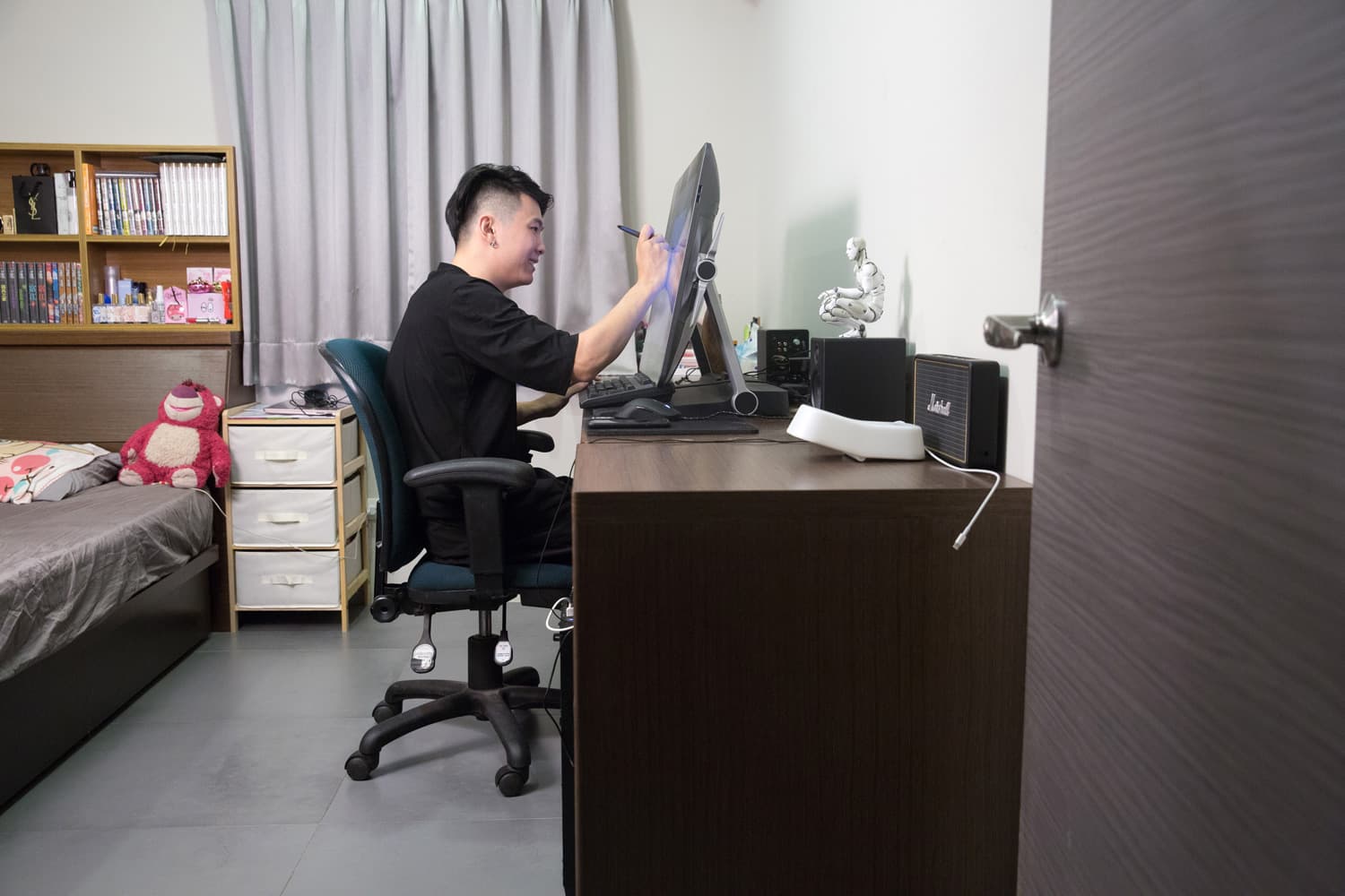 Pony覺得當漫畫家是一件開心的事,父親也鼓勵他往這條路邁進。