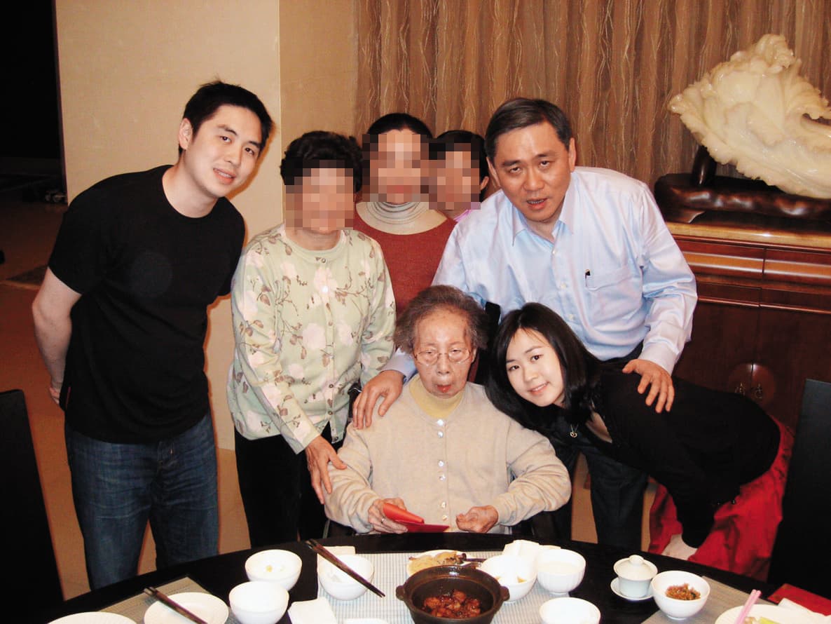 王永慶法律上唯一的妻子王月蘭無子嗣,由二房長子王文洋負責照顧,她生前與王文洋及其一對兒女王泉仁、王思涵經常聚會,感情融洽。(資料照片)
