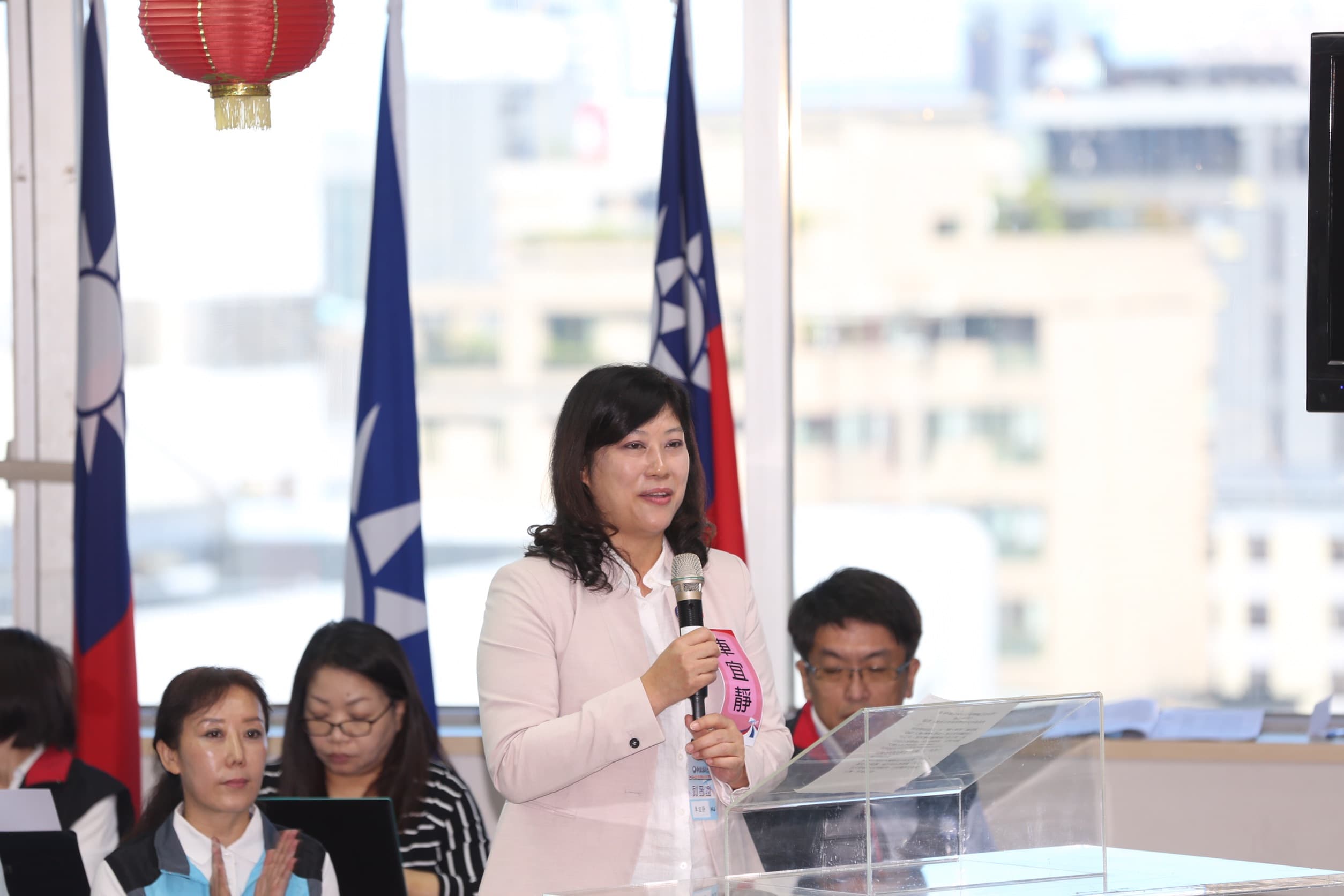 據票數統計,車宜靜與中常委范成連不同意票皆為89,且反對票高於同意票。