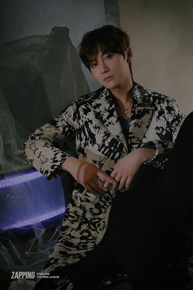 FTIsland吉他手宋承炫約滿不續，確定離團。（翻攝FTIsland FB）