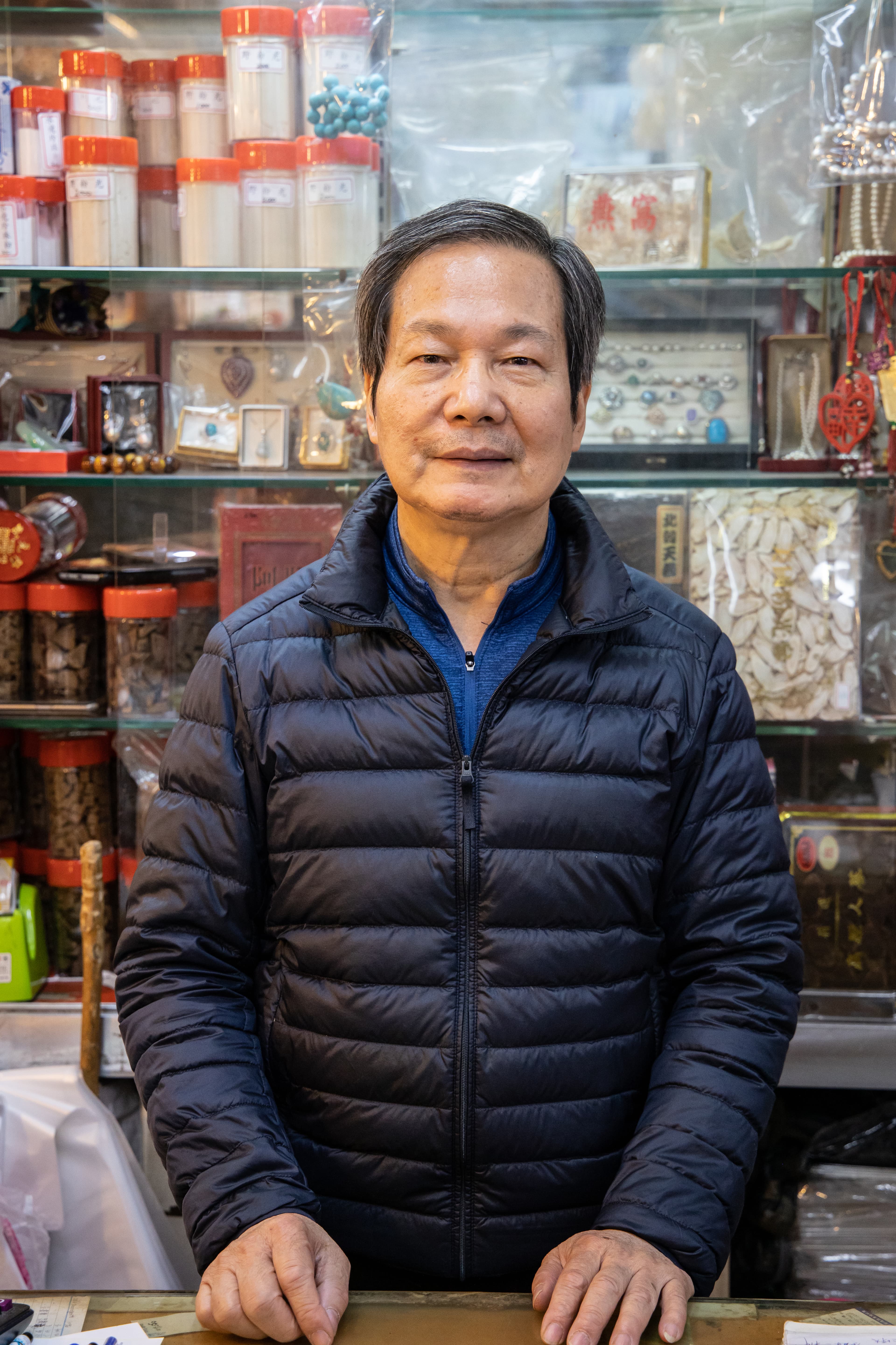 店主陳老闆對各種乾貨的特性瞭若指掌。
