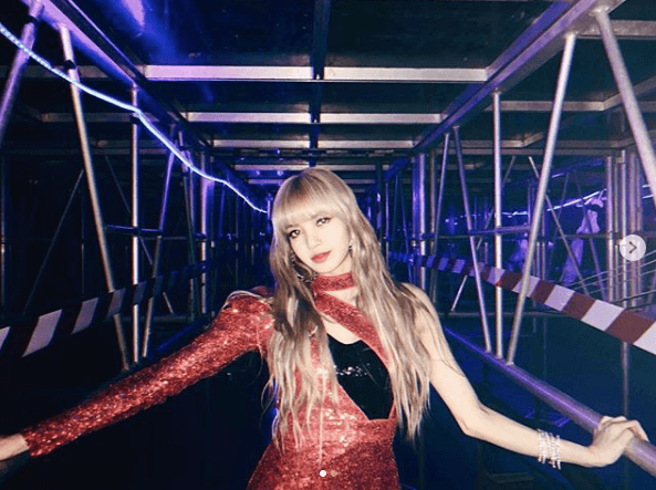 Lisa的IG有3千多萬名粉絲,她也是潮流指標,聲量驚人。(翻攝自Lisa IG)