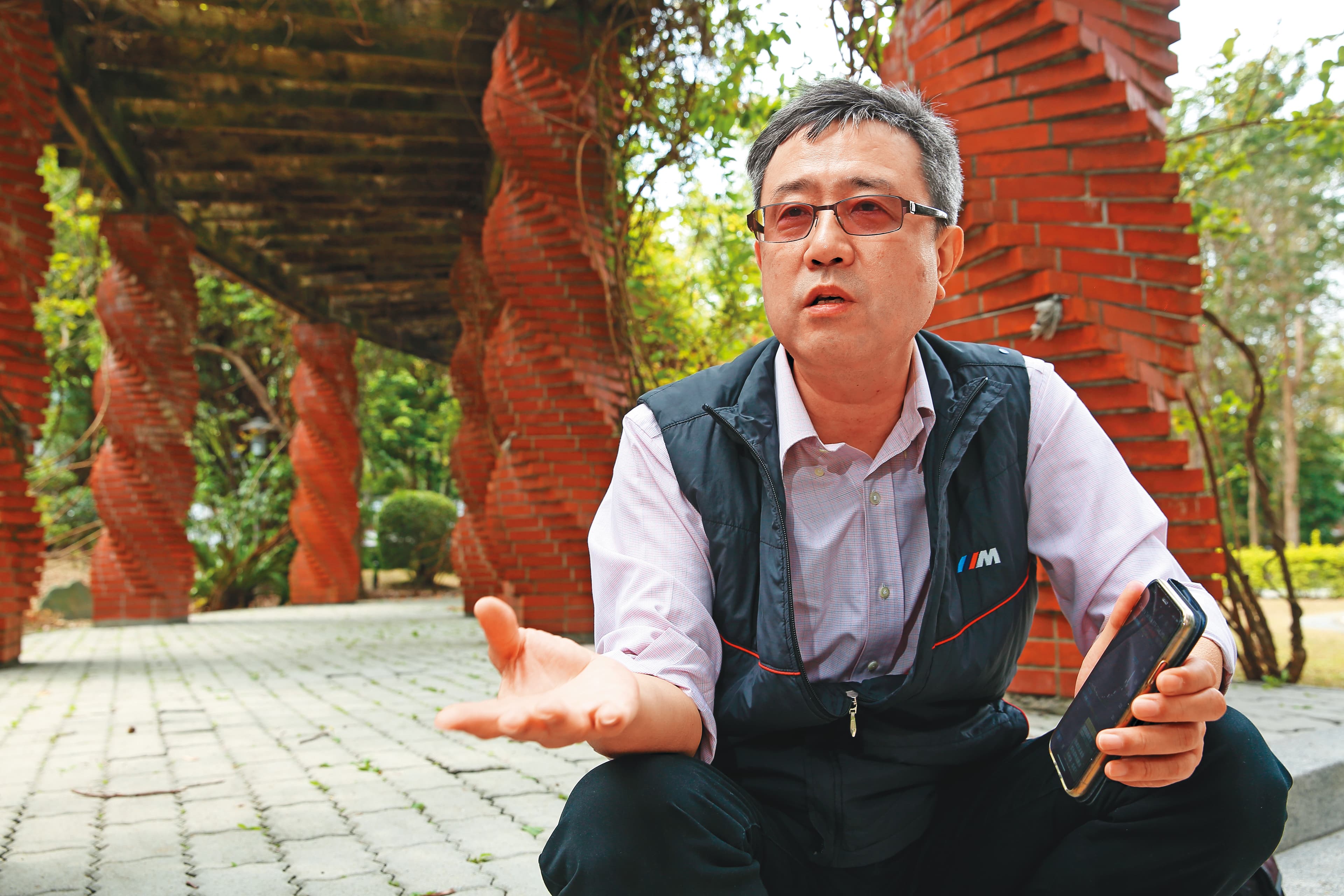 財子學堂創辦人林成蔭建議投資人可以觀察VIX指數的表現,來研判市場是否止穩。