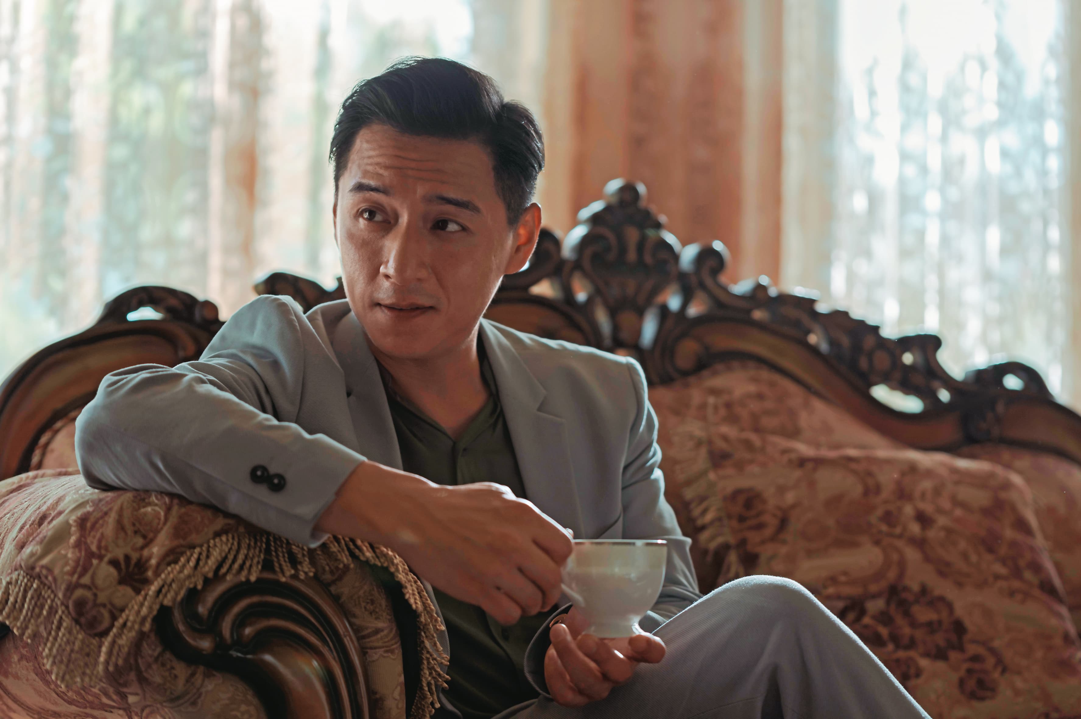 鄭人碩在《誰是被害者》扮演雙胞胎,哥哥死了,但弟弟沒有,至於第二季會不會登場,就讓編劇決定好了。(Netflix提供)