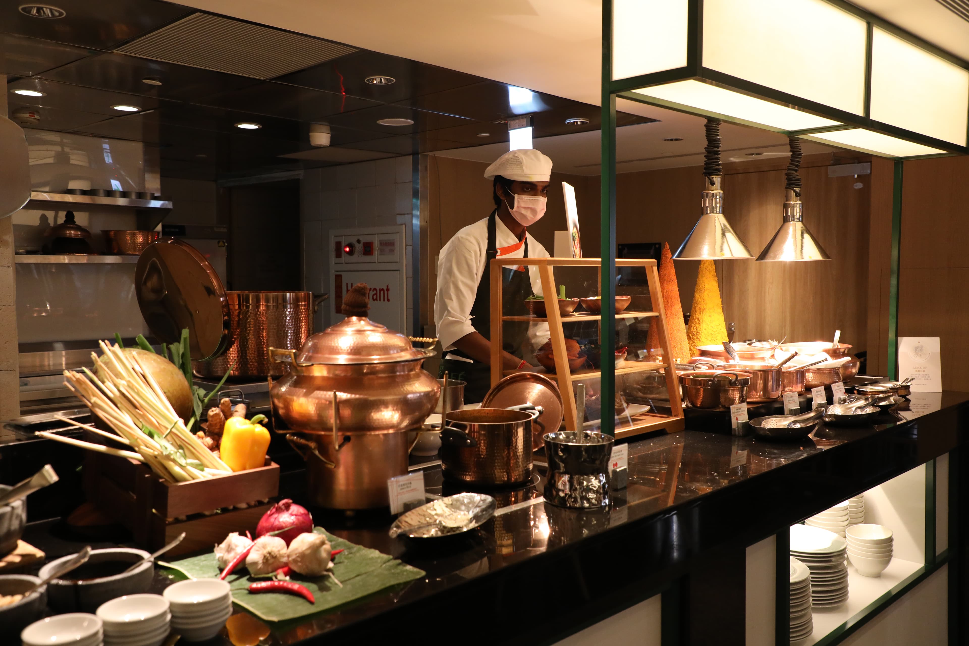 遠東Café的印度菜本就出名，改裝後依然延續優勢，又添加許多東南亞特色菜。