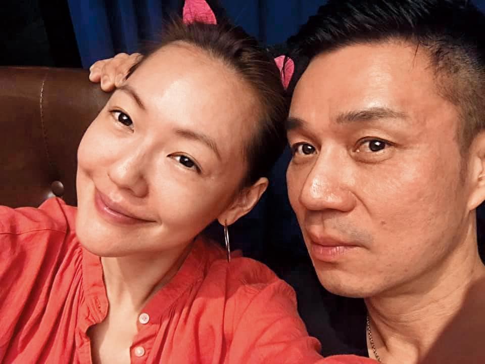 小S和老公許雅鈞常在鏡頭前表現恩愛,小S也常在微博上曬合照,不時透露夫妻感情佳。(翻攝自小S臉書)