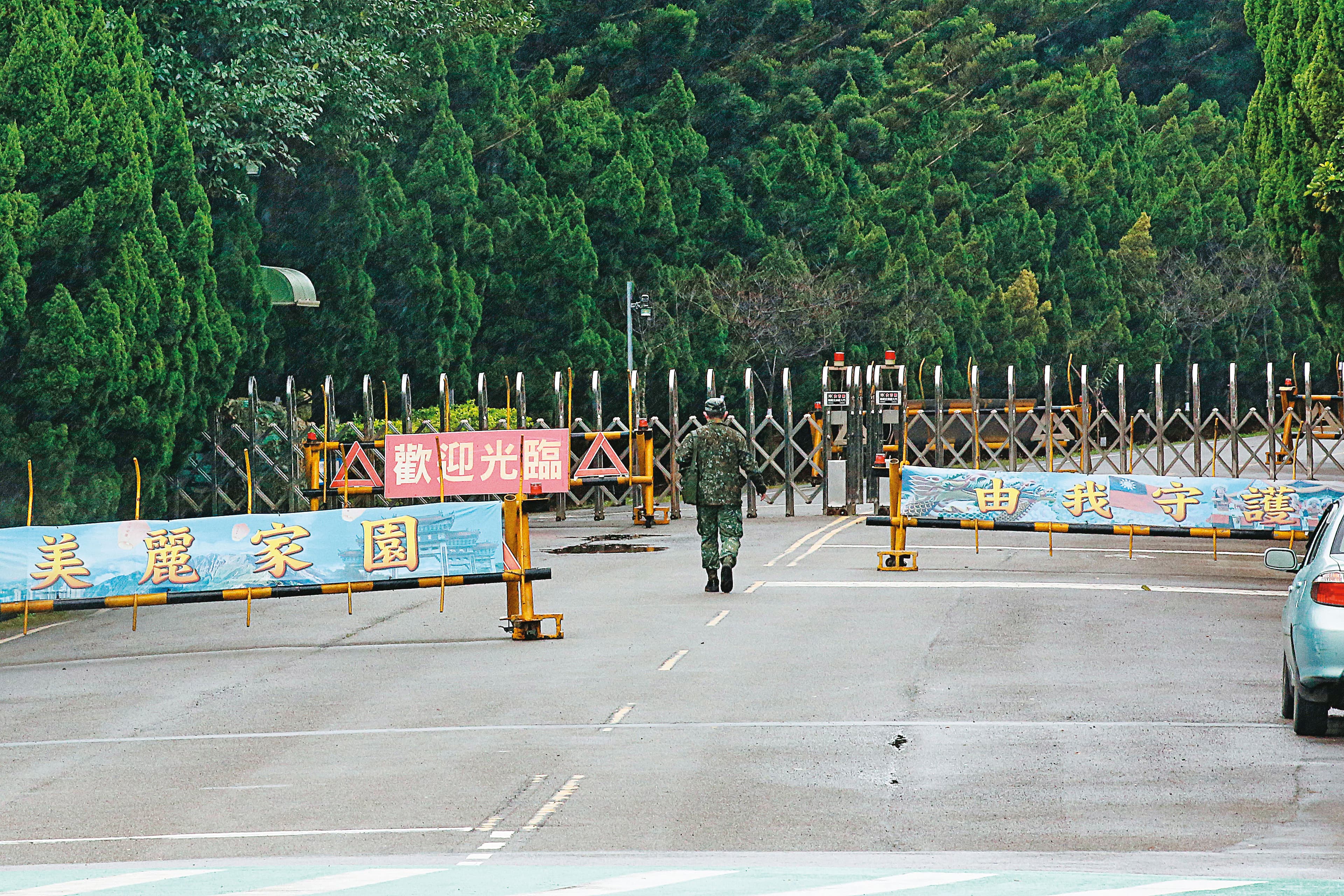 六軍團指揮部今年2月7日召開人評會,決議將李振育記7大過撤職。