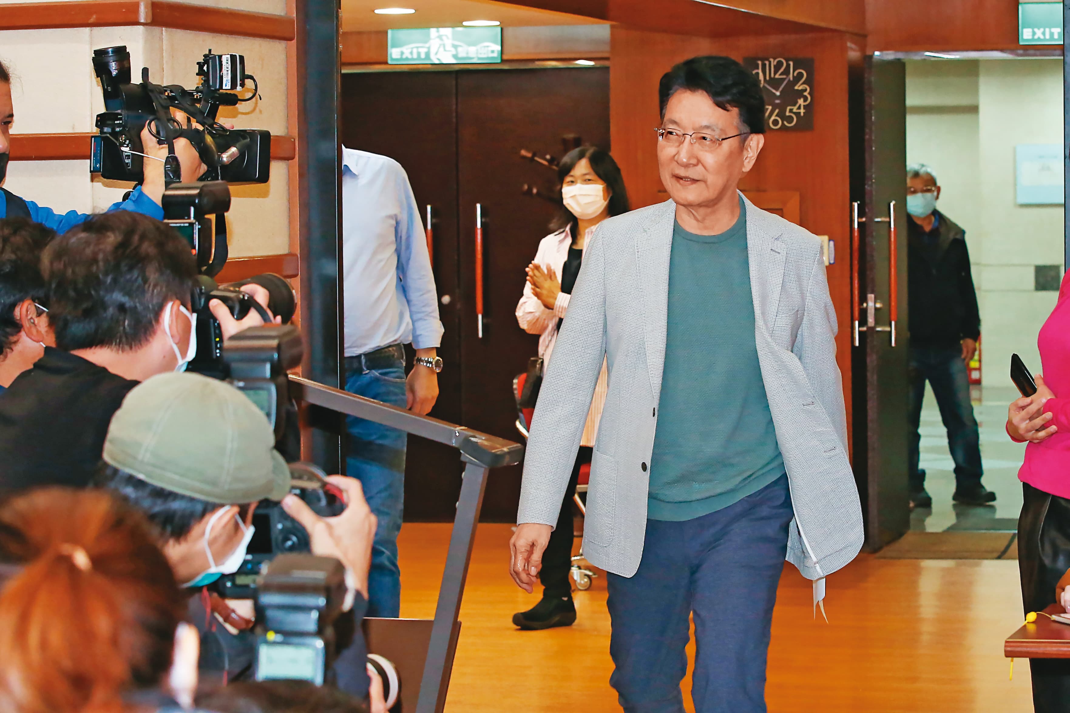 本土藍力阻趙少康取得黨魁門票,又以廖了以反彈最強烈。