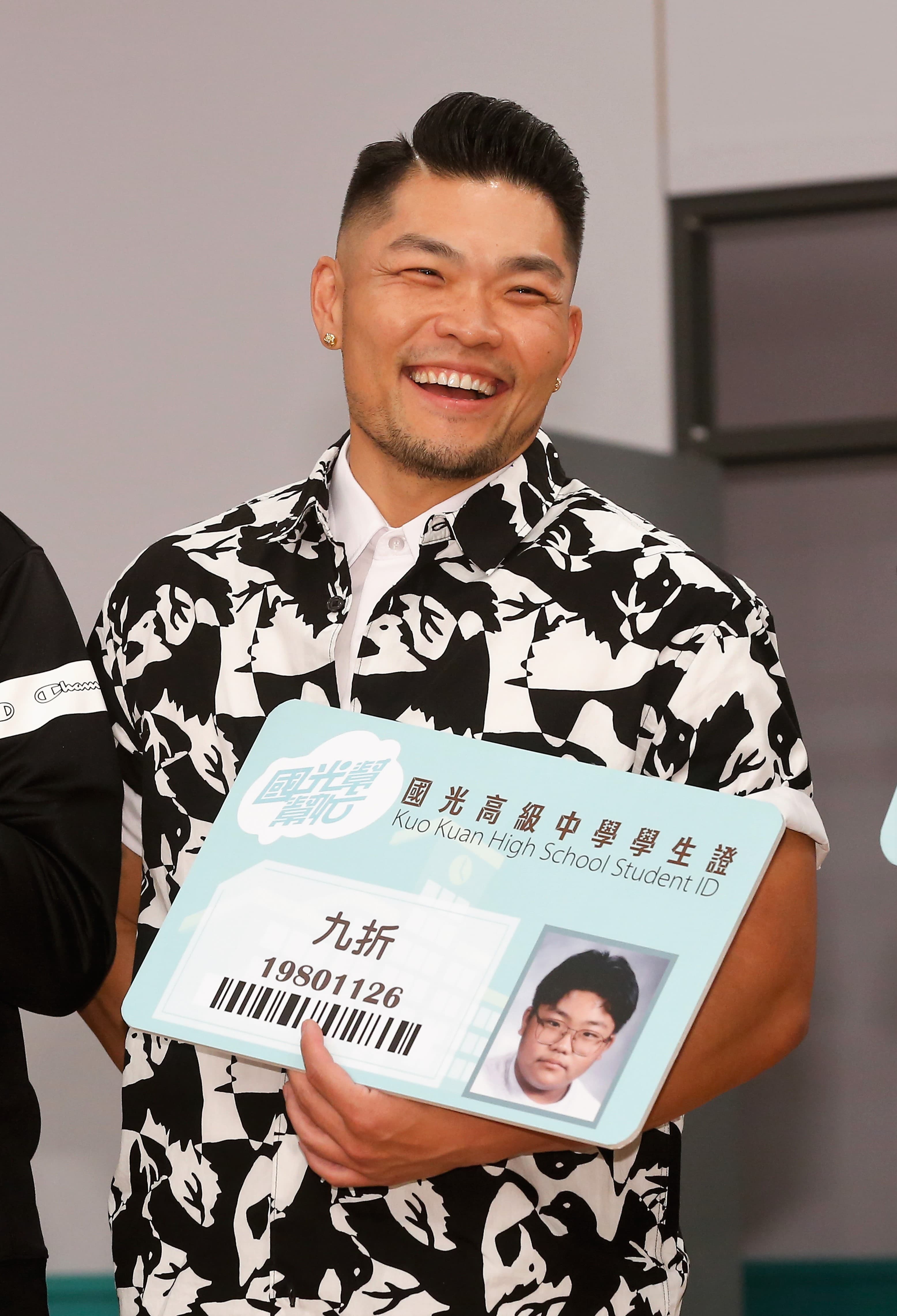 李玖哲自曝與老婆相馬茜將近一年沒見面,全靠每日視訊關心維繫感情。