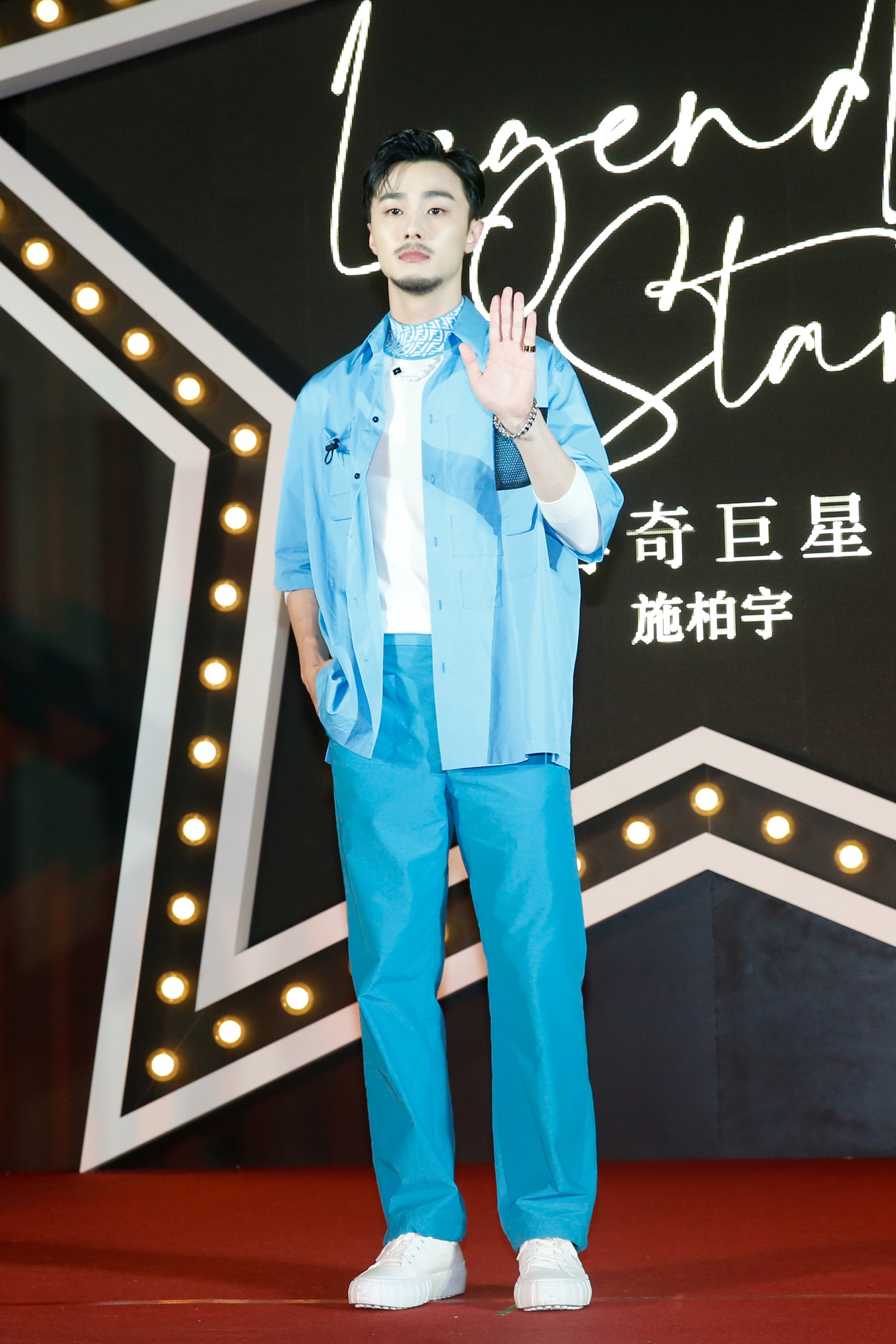 以《想見你》走紅的施柏宇現身輝煌20微風之夜,擔任Fendi一日店長。