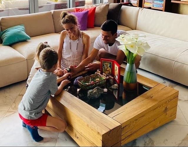Djokovic與太太和一雙兒女(翻攝Djokovic IG)