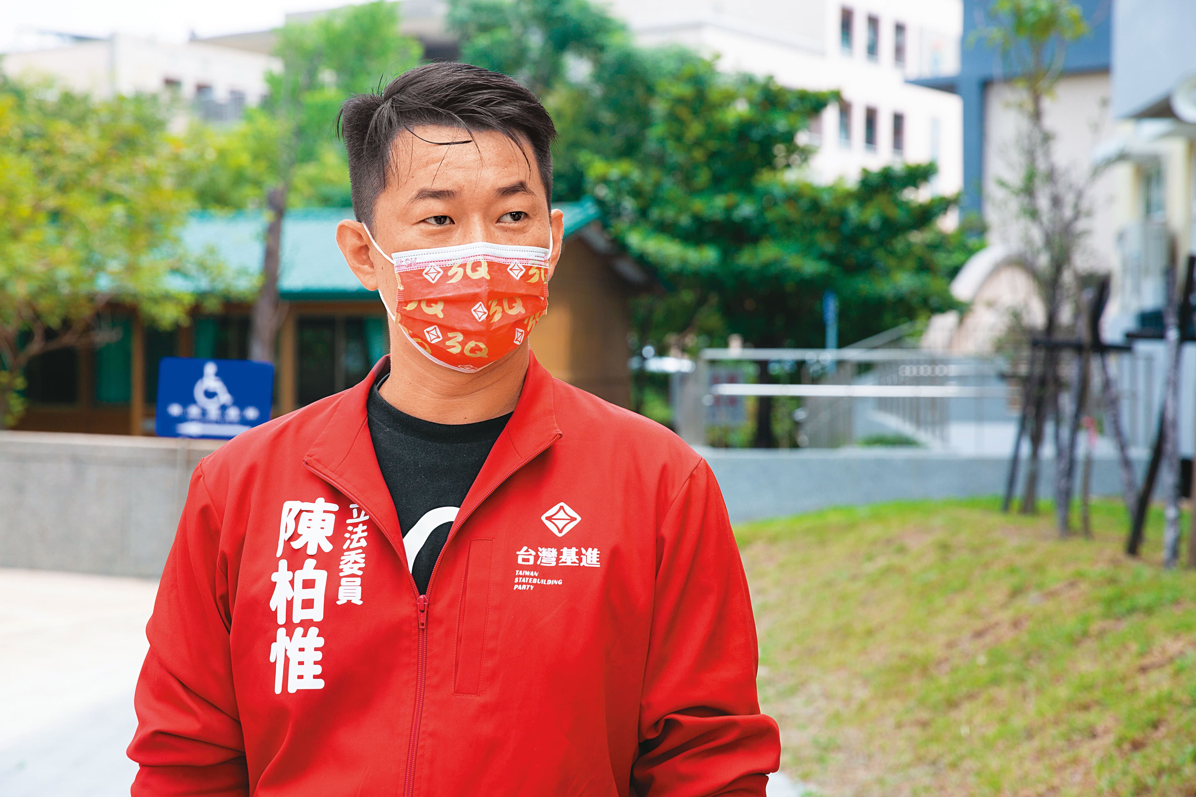 為洗刷脆弱上位的陰霾,朱陣營已決定要提前交接黨權,接下來全力投入10月的刪Q罷免陳柏惟(圖)案。