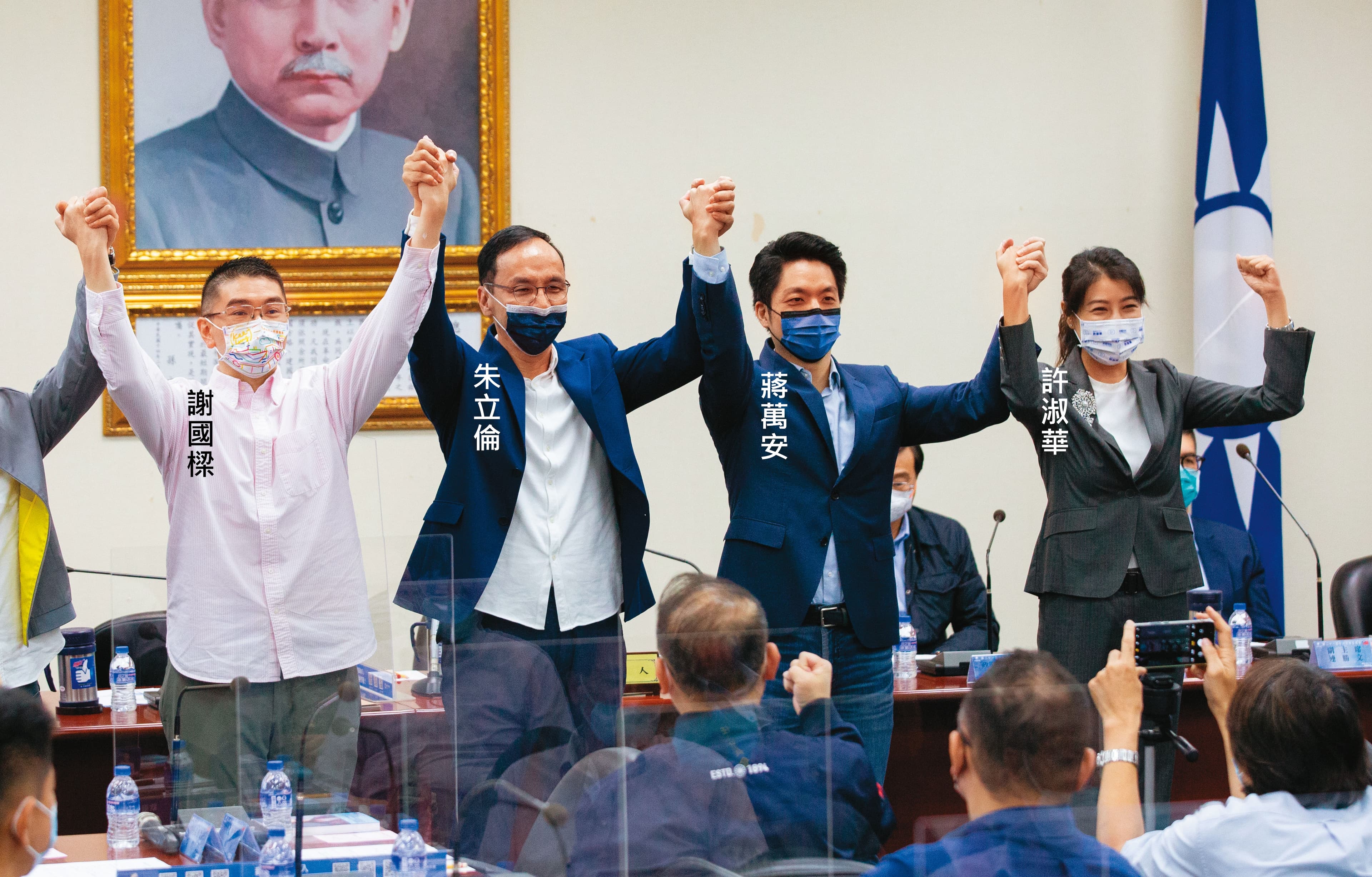 布局年底選戰,朱立倫定調國民黨將走中道路線,黨務人士就舉蔣萬安、謝國樑等人為例,力爭選民認同。