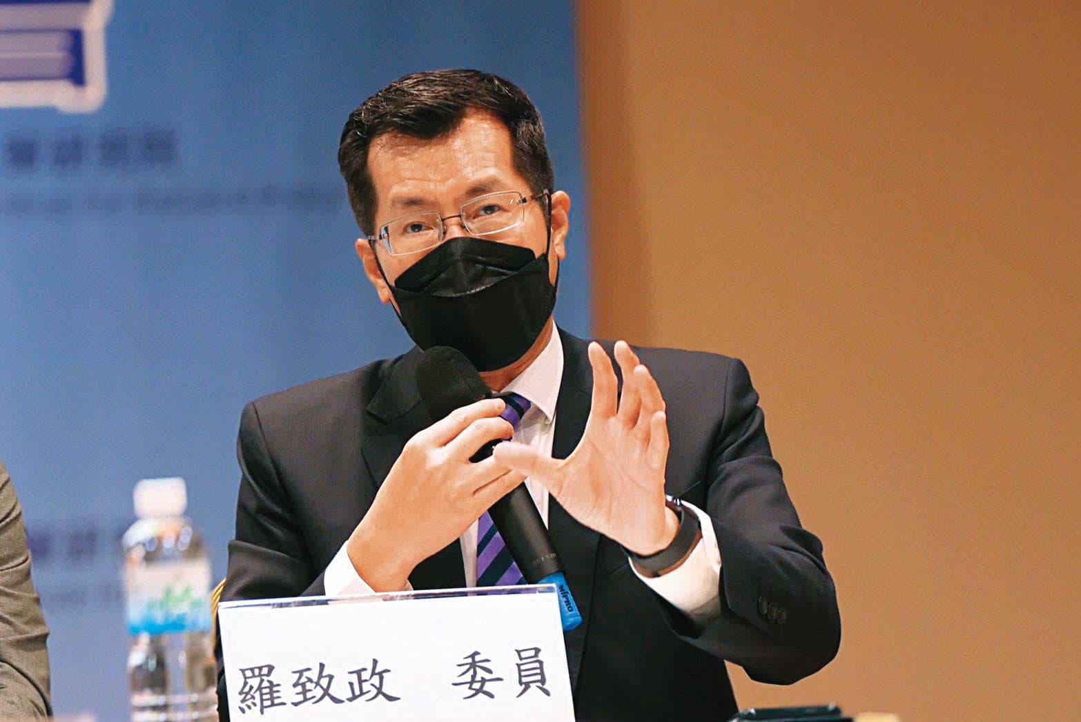 距投票日剩4個多月,英系立委羅致政日前表示因時間緊迫,他已無意參選新北市長。(翻攝羅致政臉書)