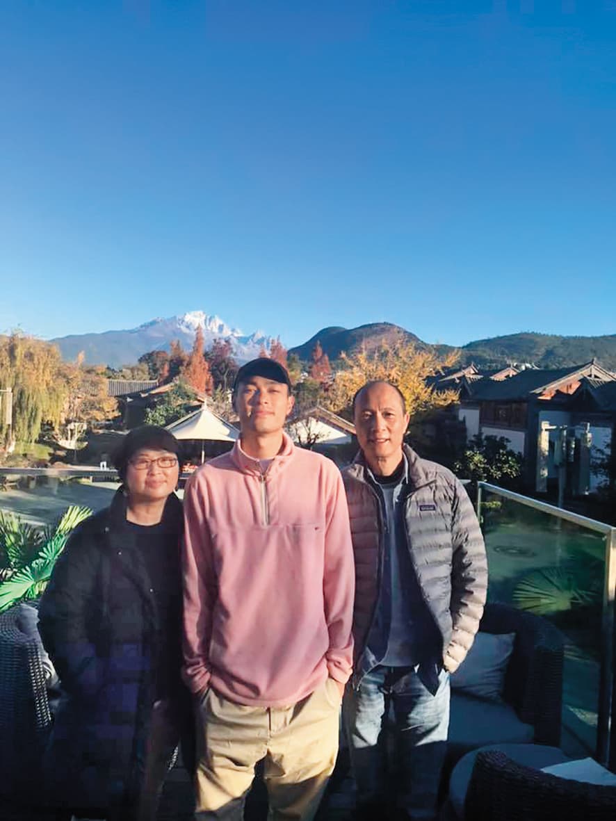 楊祐寧是圈中出名的孝子,與父母的感情一直很好。(翻攝自林美麗臉書)