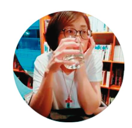 顏小姐,高雄人。