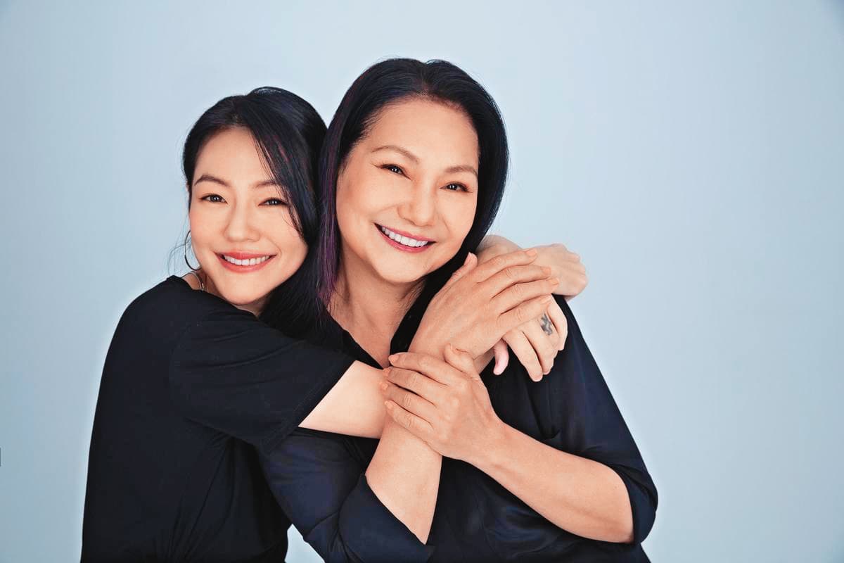 小S曾酒後在女兒同學面前失態,被S媽(右)警告不能再這樣。