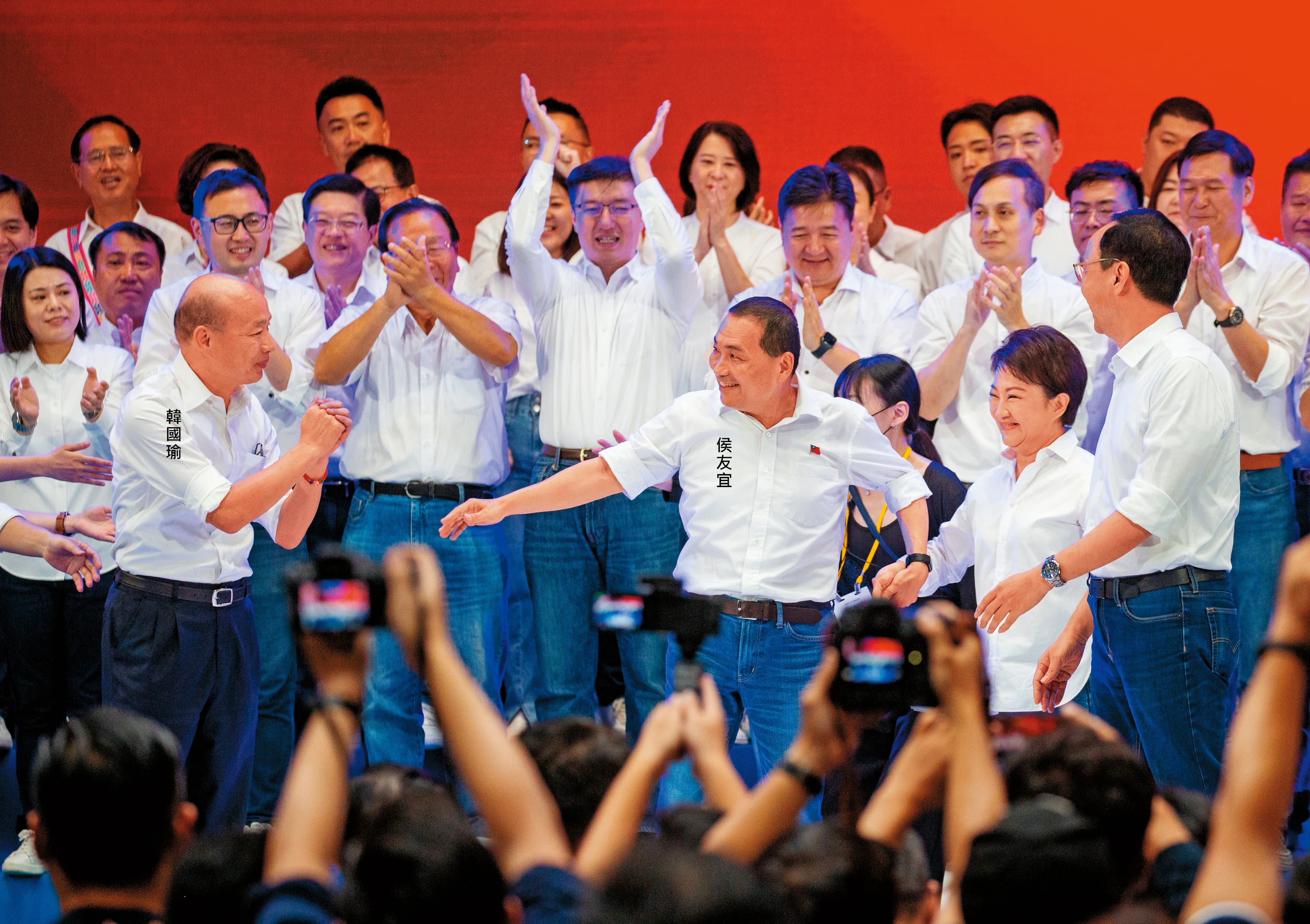 國民黨中央目前只以口頭告誡黨內同志要遵守「黨員行為規範」,全力協助侯友宜當選,不敢直接祭黨紀處理挺郭派,憂心傷害團結。