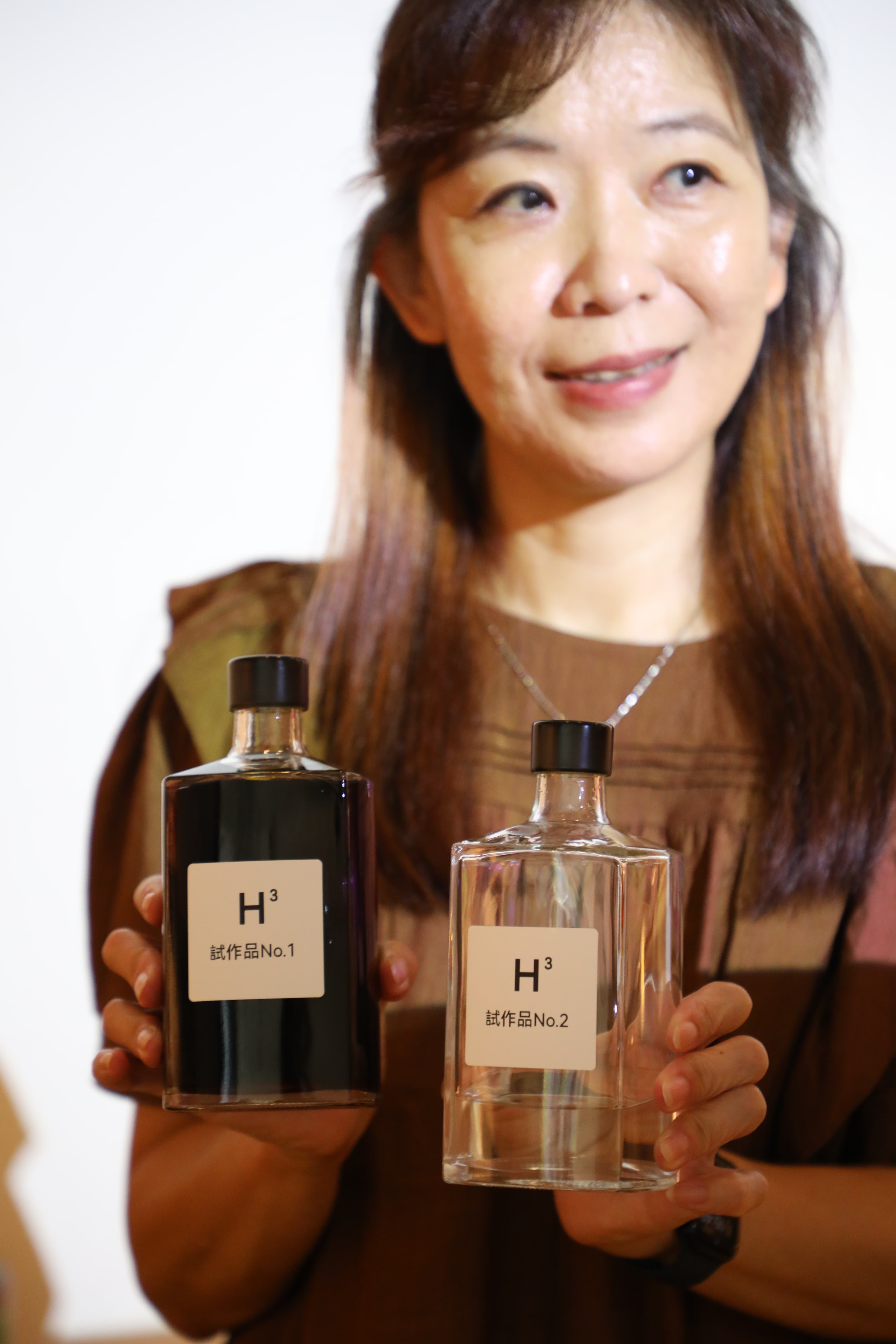 答謝會現場也喝到兩款被稱為恆器三次方的未來酒,一款有玉蘭花香氣,一款則有可可豆的氣味。
