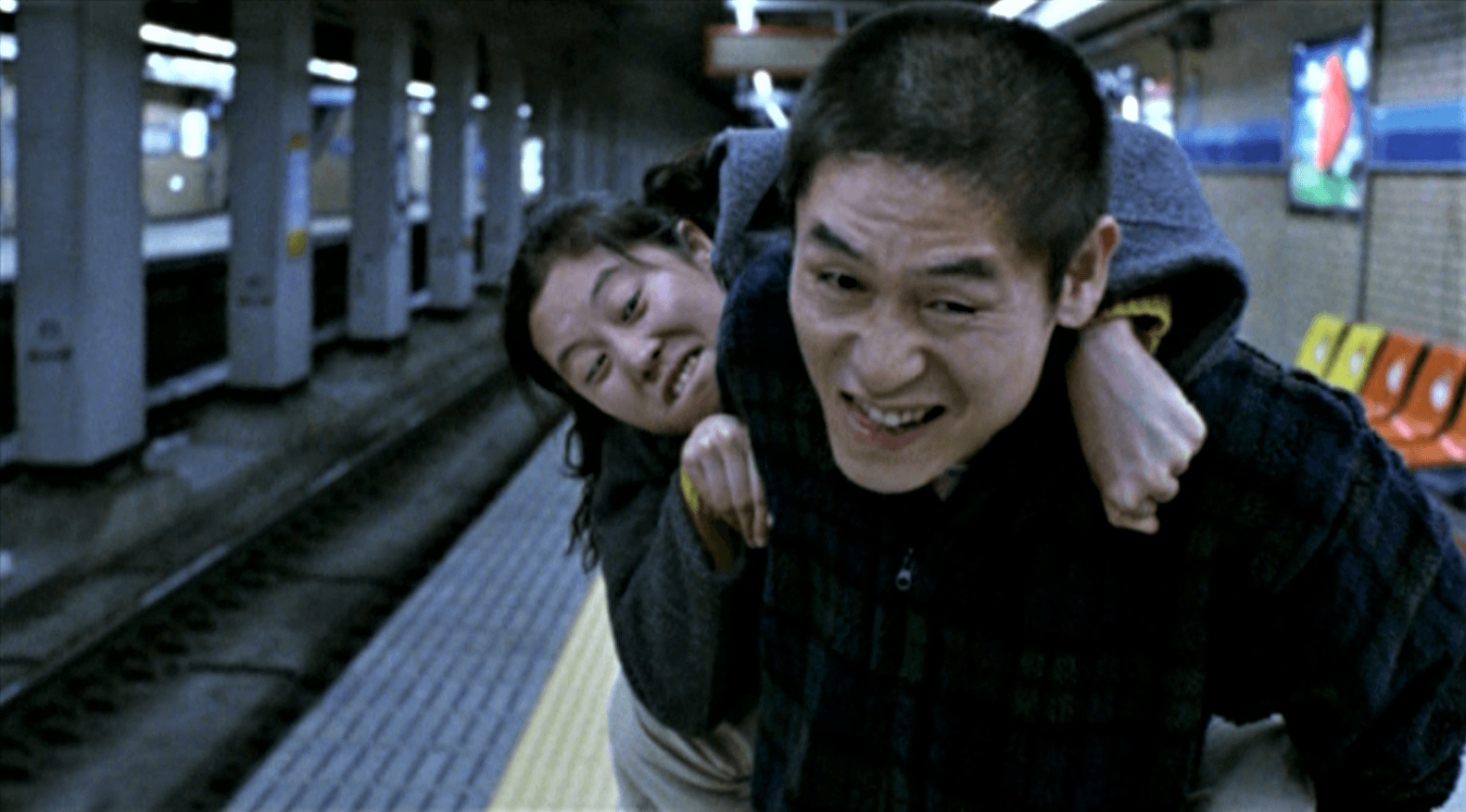 《綠洲：4K數位修復版》由薛景求（前）和文素利（後）主演。 （光年映畫提供）