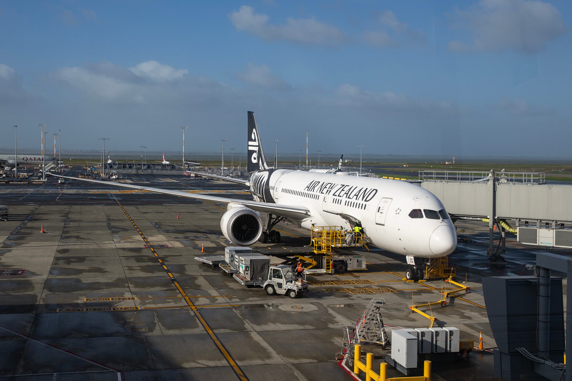 紐航以全新改裝的B787-9夢幻客機執飛台北—奧克蘭航線,從機艙、座椅到餐飲服務都重新打造。