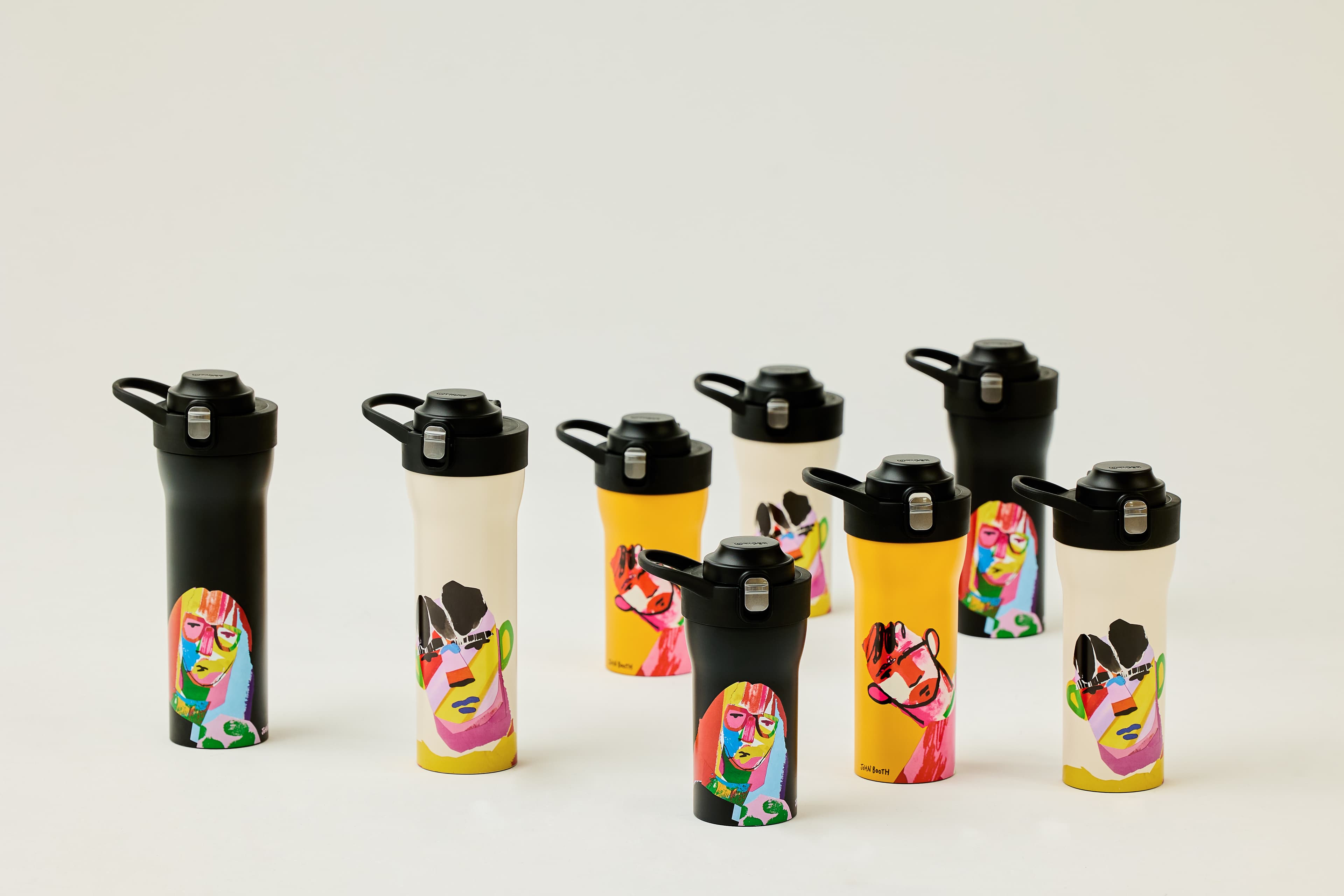 「Travel With Friends, Drink with TIGER」聯名系列,目前共有480ml、600ml、750ml三種容量及多款顏色可選購。(1,590元/480ml、1,790元/600ml、1,990元/750ml)(日本虎牌提供)