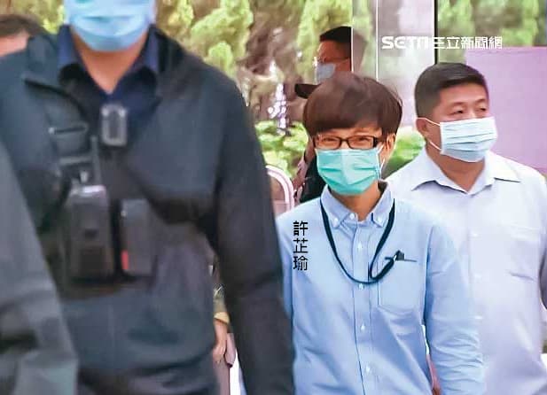 潛逃海外的橘子許芷瑜,負責管理柯文哲8大金庫密帳的USB現金帳。(翻攝三立新聞網)