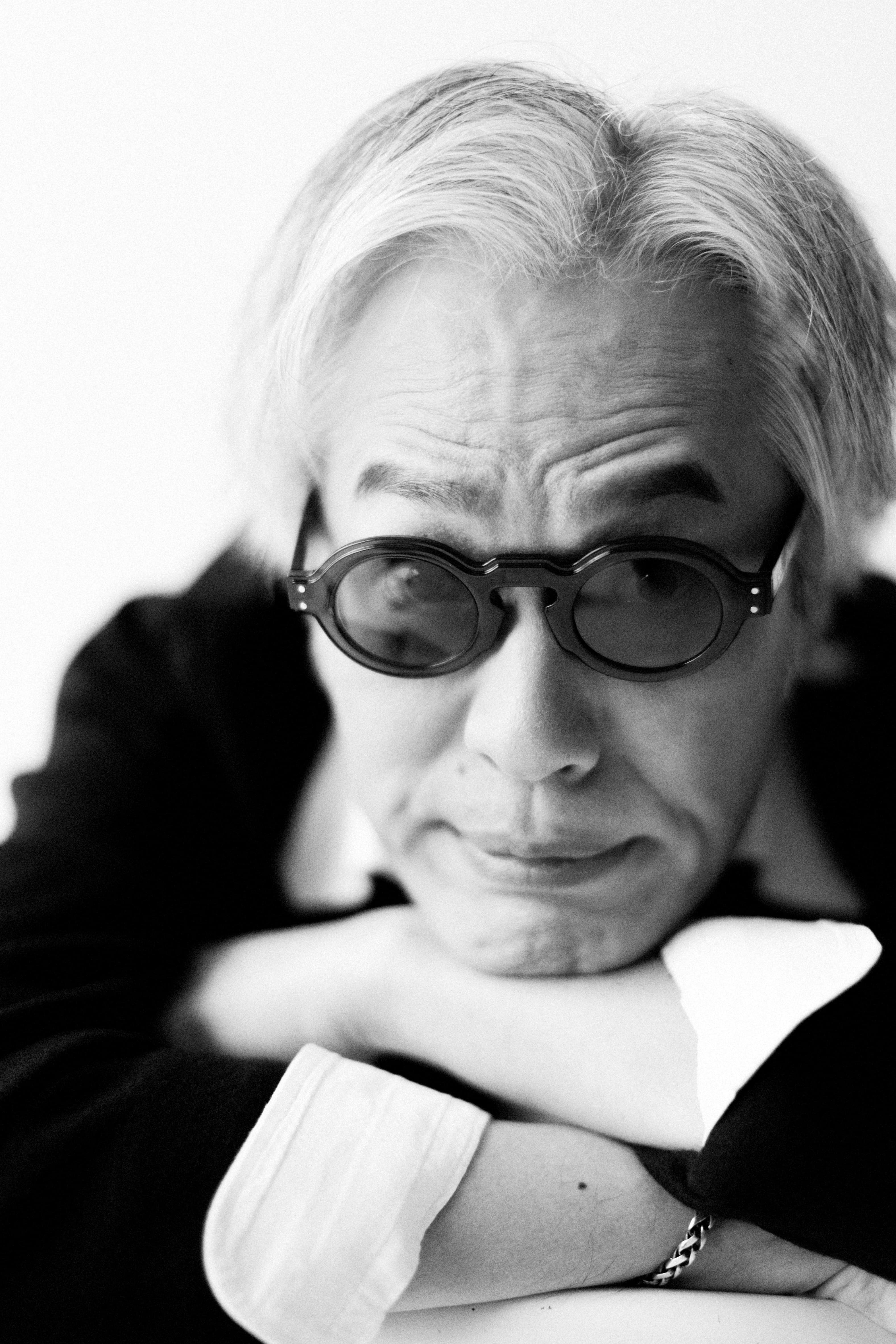 舞台上多年功,樊光耀在影視作品跟後輩合作時,會懂得把戲餵出去。「不是把戲都攬到自己身上,是給出去才要緊。」