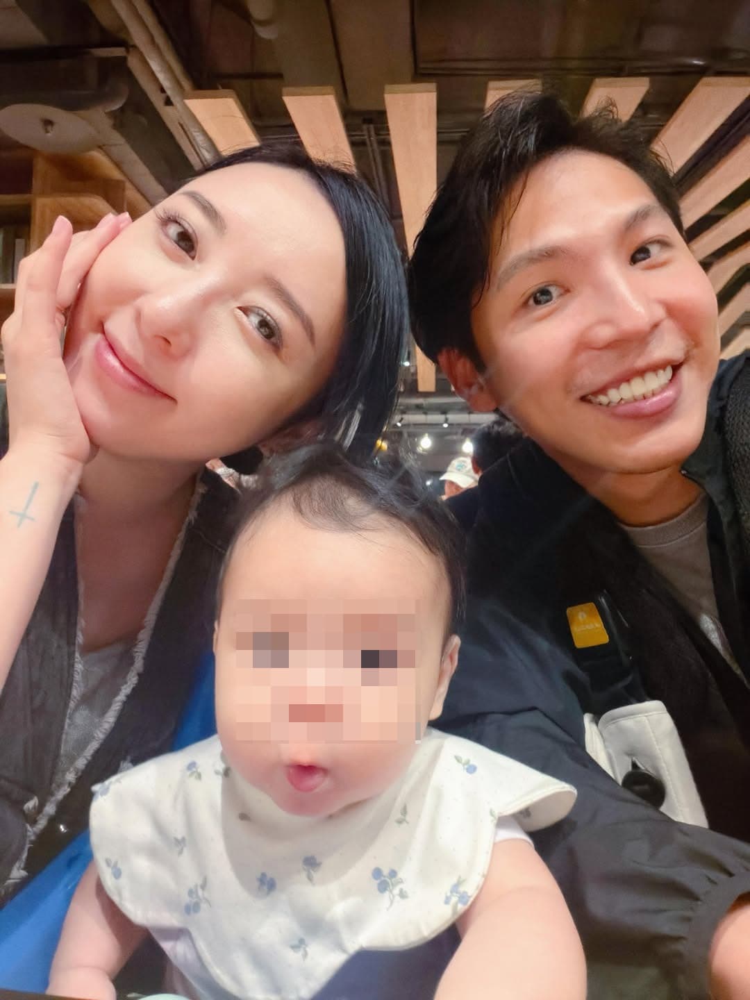 五熊婚後育有1子,平時也常分享一家三口日常生活照片。(翻攝自蔡頤榛IG)