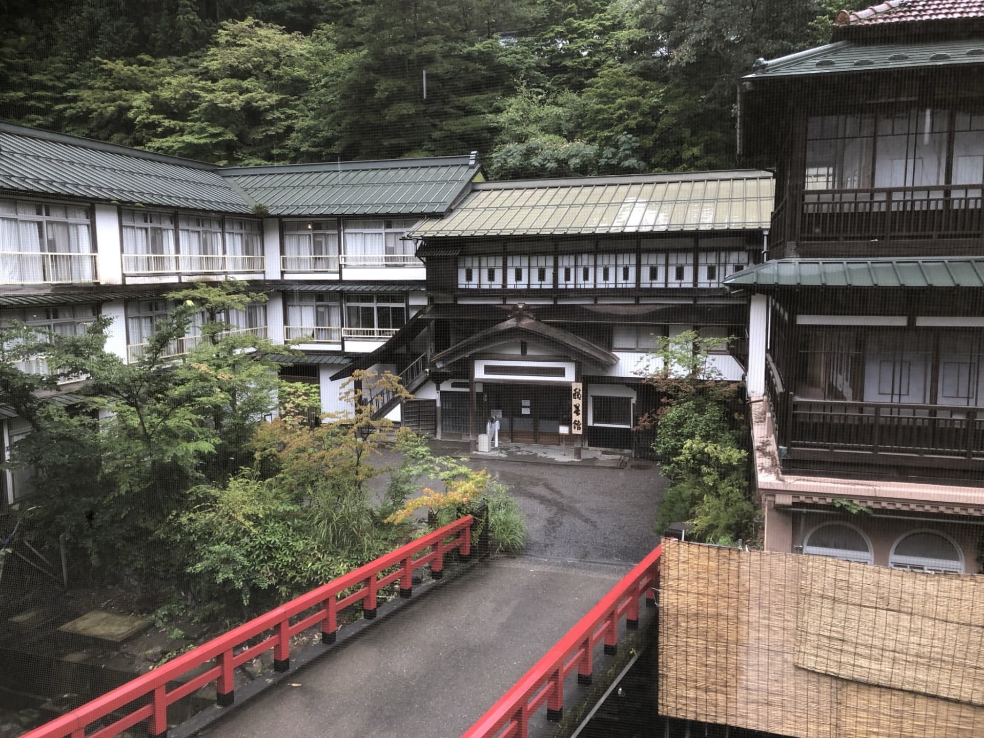 四萬溫泉的積善館據傳是《神隱少女》中神祕浴場的靈感來源。(示意圖,photoAC)