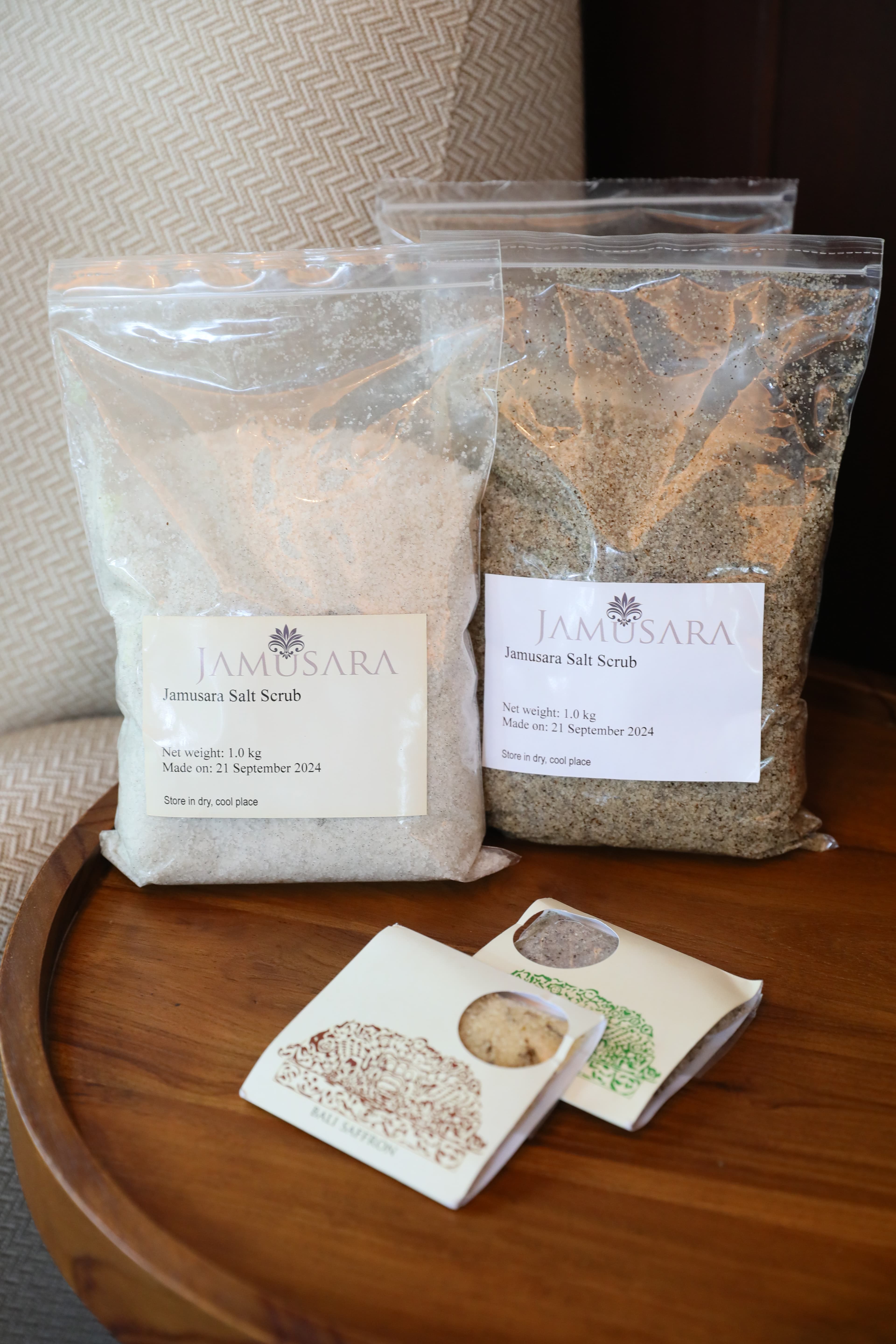峇里島的Anatara SPA使用有印尼特色的Jamusara的磨砂鹽。