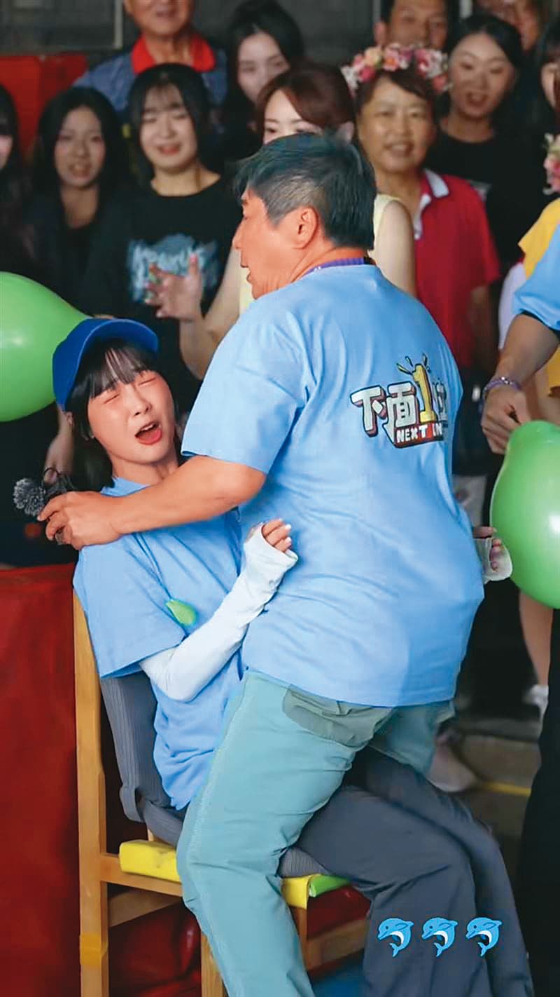 觸胸事件延燒好幾日,籃籃(左)才出來為胡瓜(右)緩頰。(翻攝自s8714451 Threads)