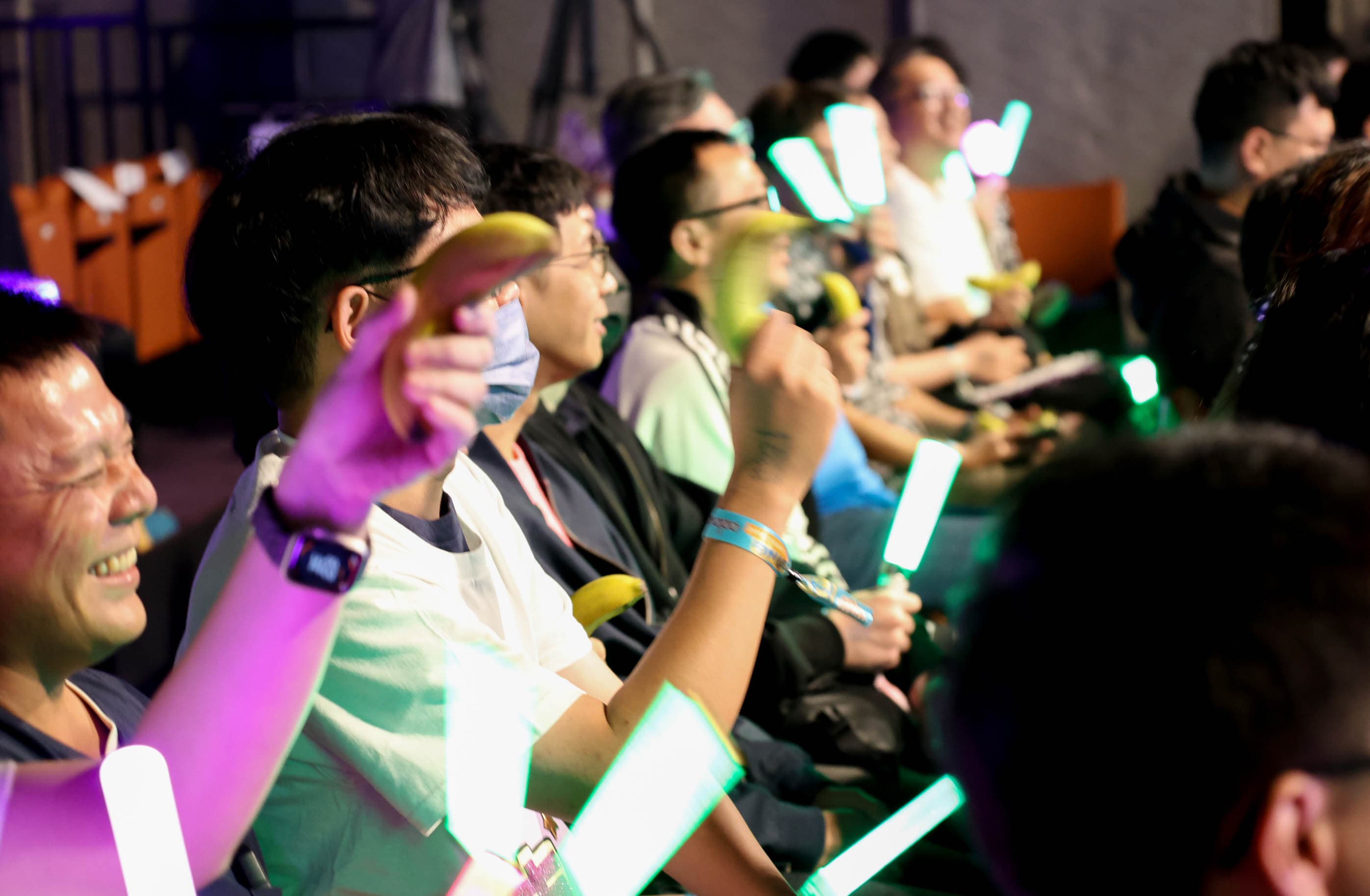 TPE48 期別 Fan Meeting觀眾手拿香蕉應援。（好言娛樂提供）
